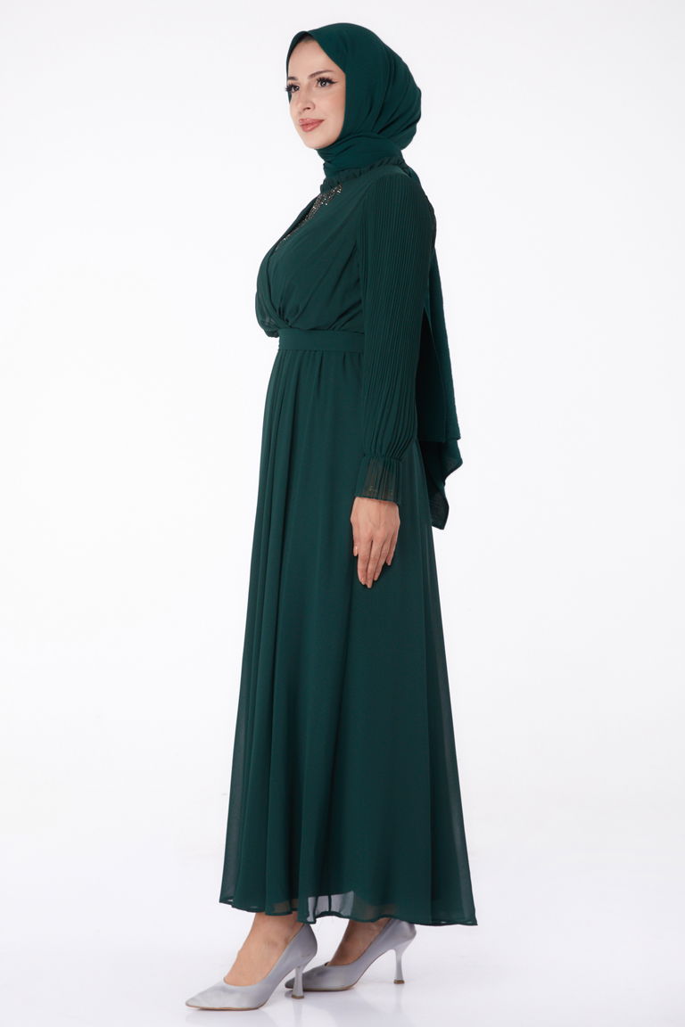 Düz Hakim Yaka Kadın Zumrut Taşlı Şifon Elbise - 26256 - TOFİSA