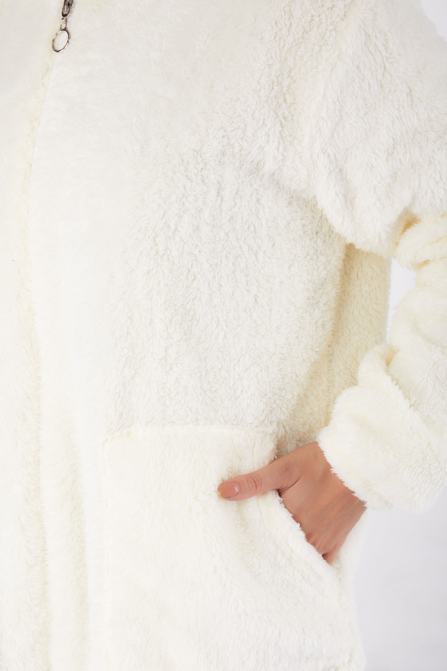 Düz Kapşonlu Yaka Kadın Ekru Peluş Uzun Mont - 26460 - 6