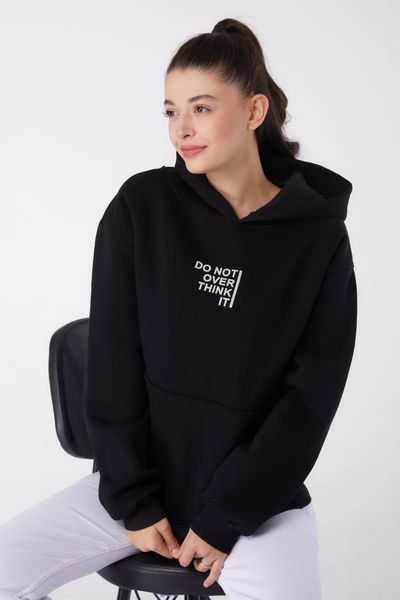Düz Kapşonlu Yaka Kadın Siyah Baskılı Sweatshirt - 26474 