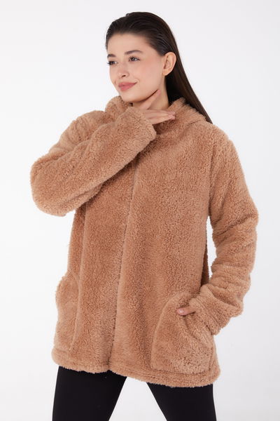Düz Kapşonlu Yaka Kadın Vizon Peluş Kısa Mont - 26459 