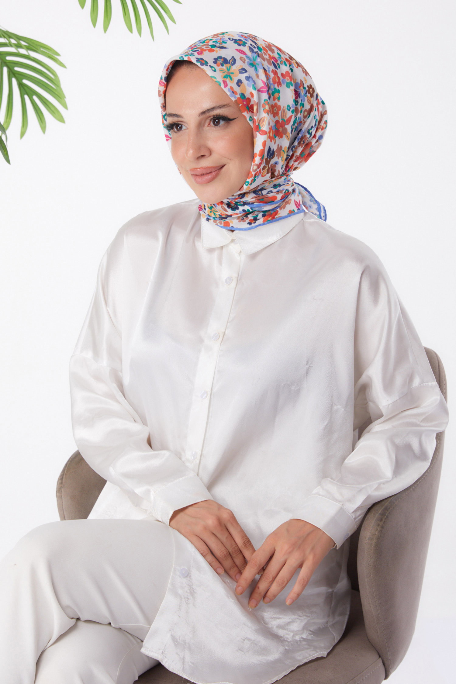 Düz Orta Kadın Bebe Mavi Desenli Eşarp - 25975 - 2