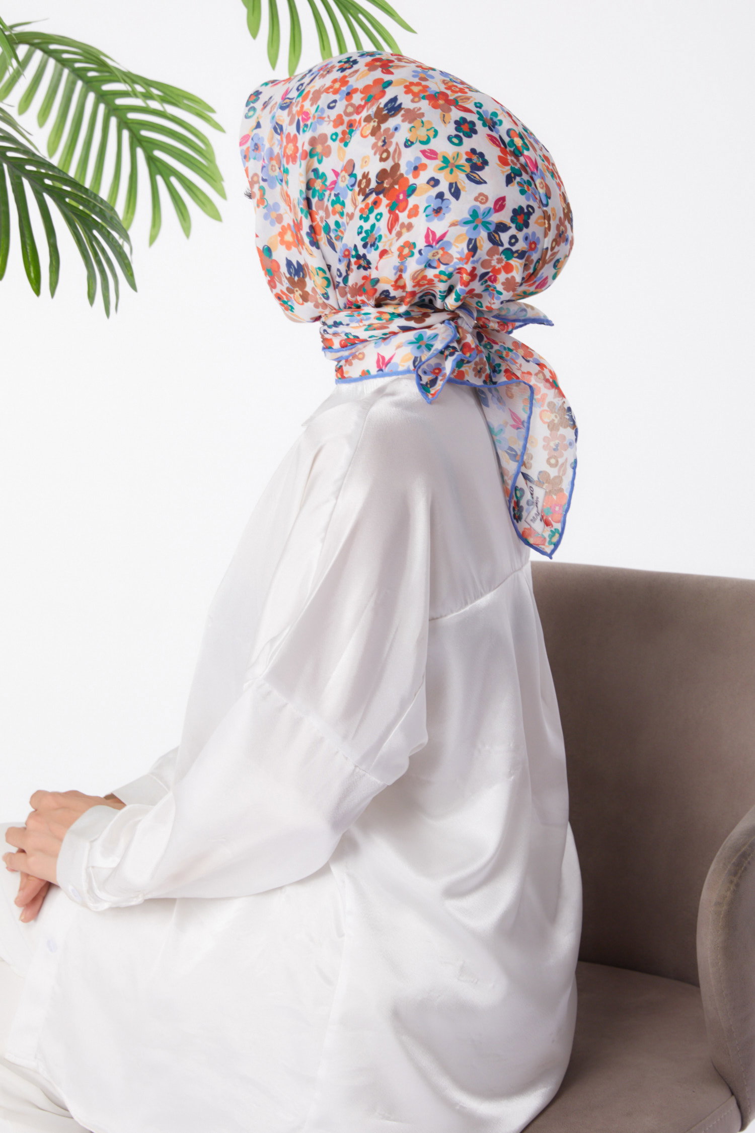 Düz Orta Kadın Bebe Mavi Desenli Eşarp - 25975 - 4