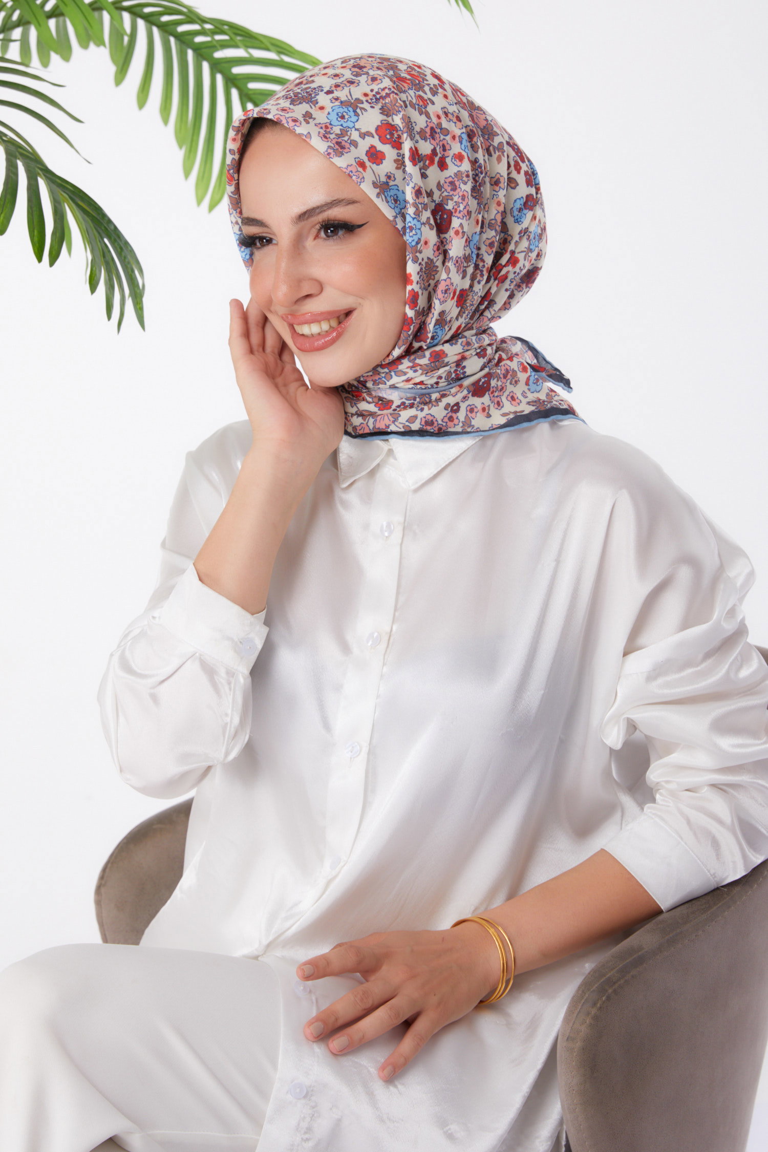 Düz Orta Kadın Bebe Mavi Desenli Eşarp - 25977 - 1