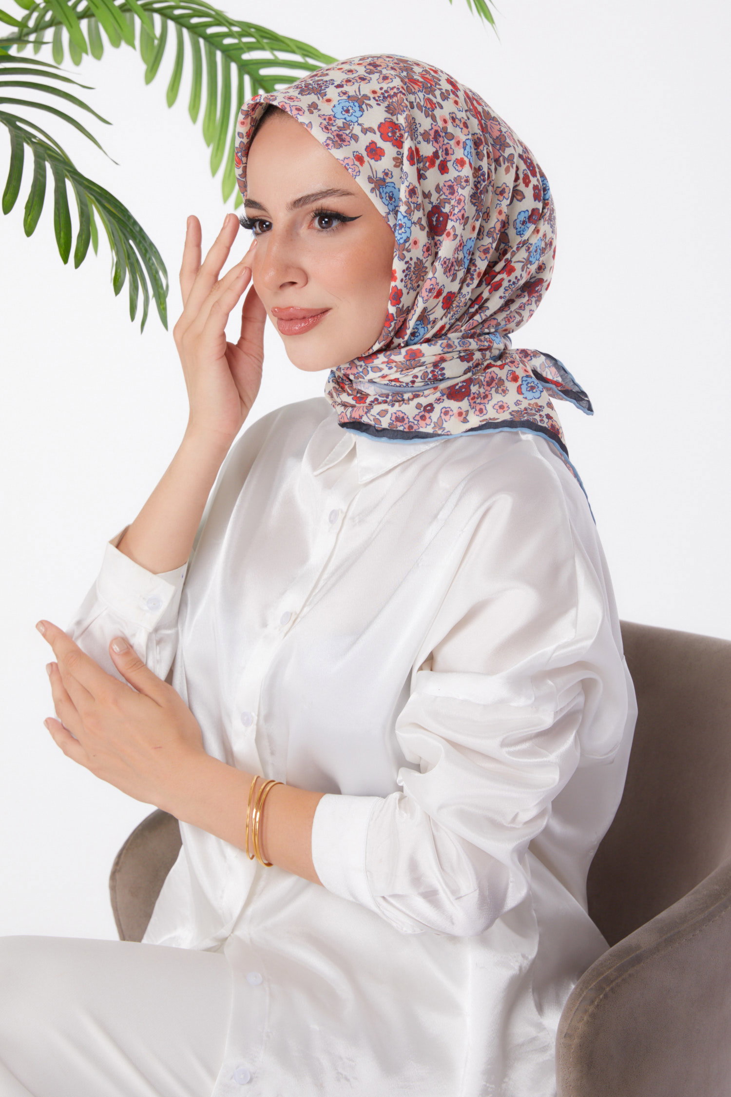Düz Orta Kadın Bebe Mavi Desenli Eşarp - 25977 - 2