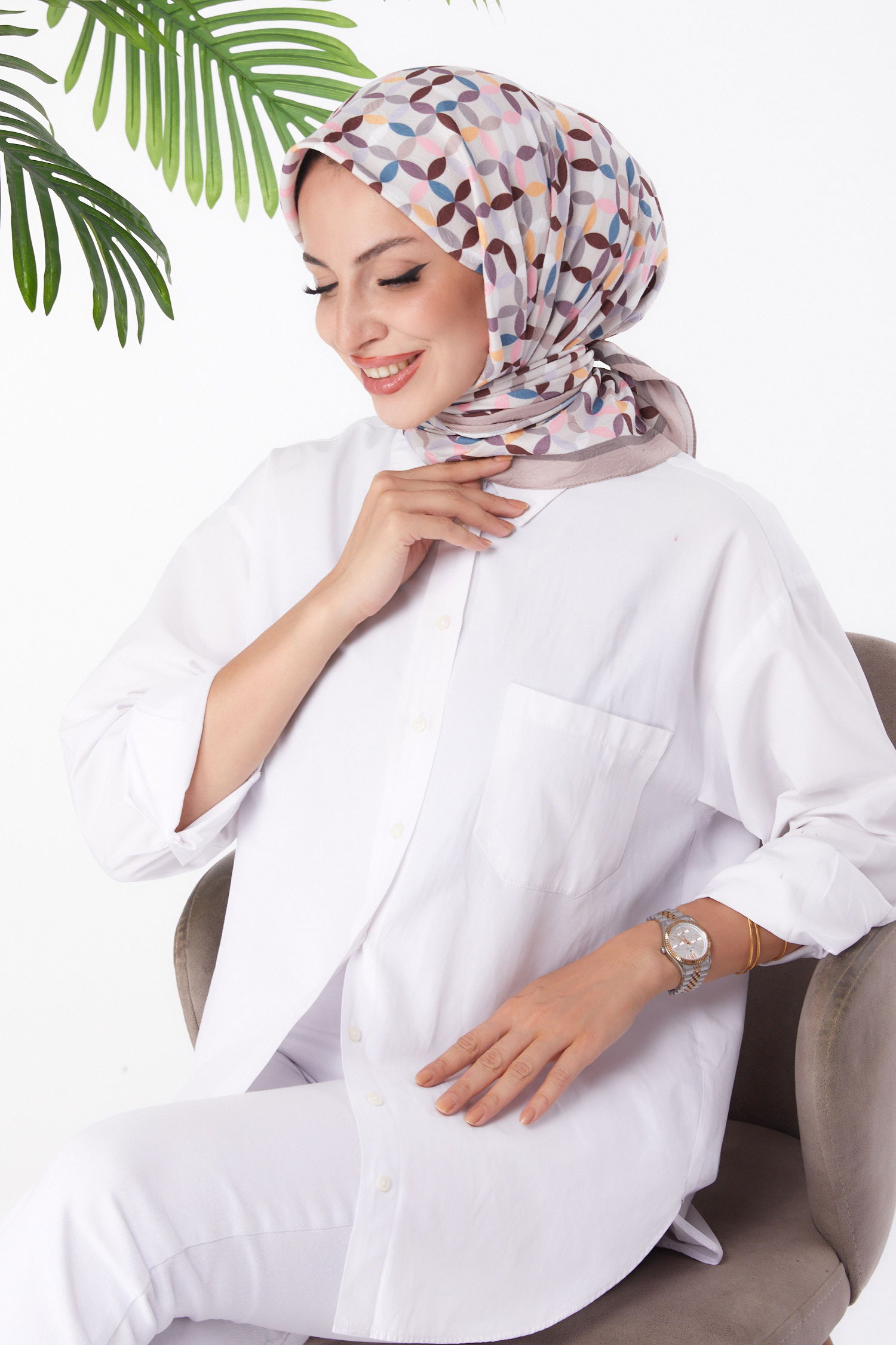 Düz Orta Kadın Bej Desenli Eşarp - 26155 - 1