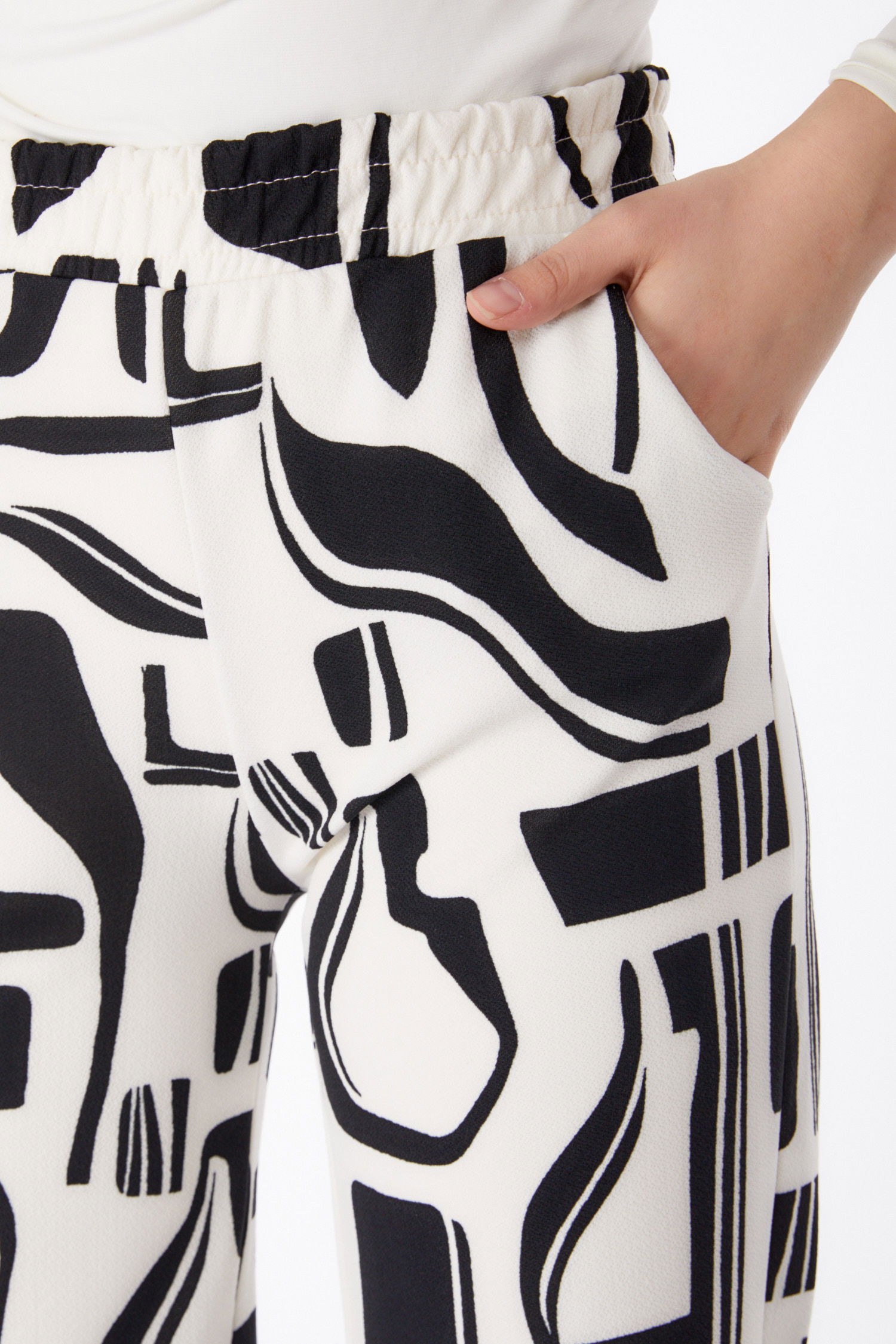 Düz Orta Kadın Beyaz Desenli Pantolon - 25317 - 6