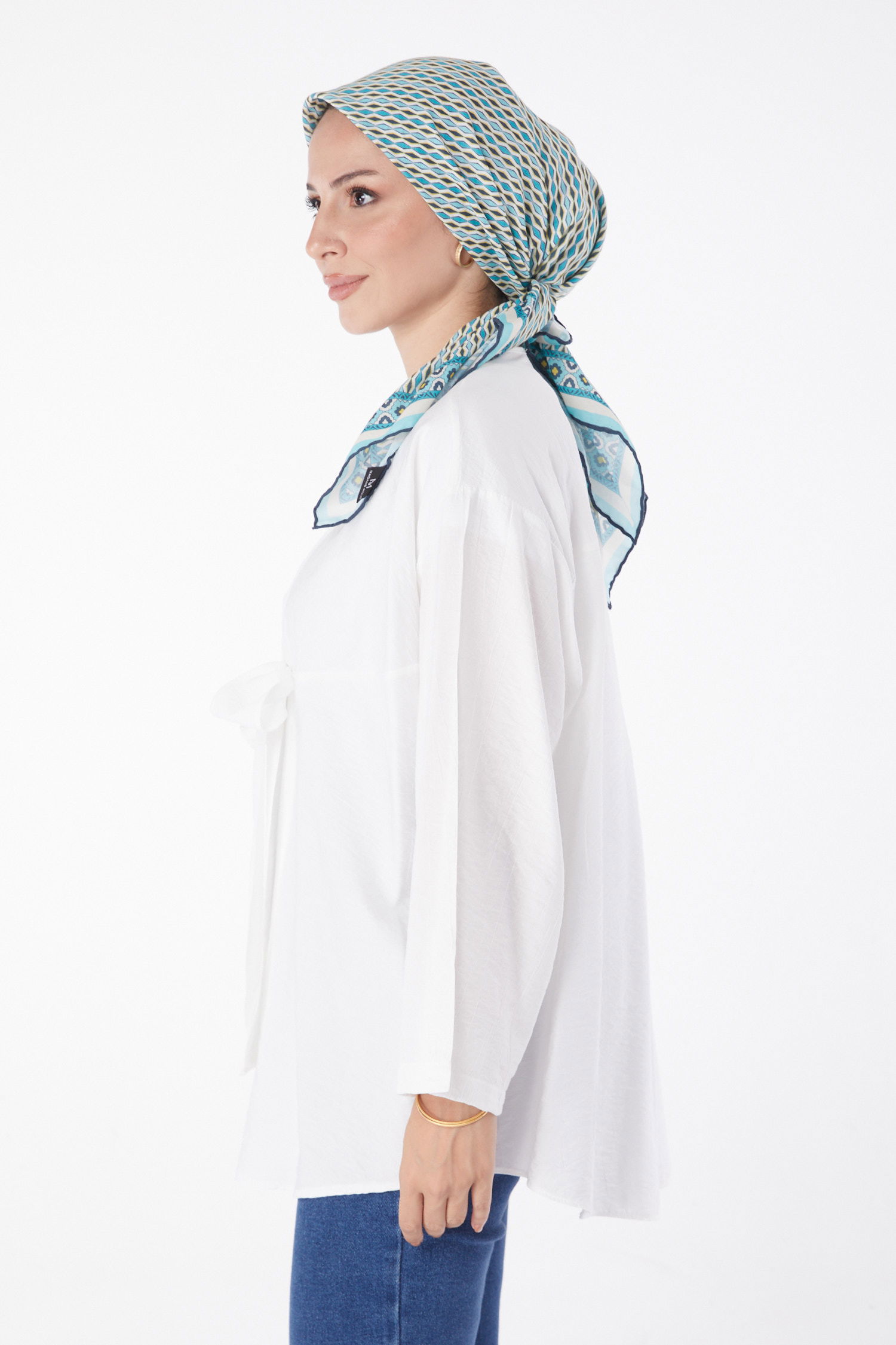 Düz Orta Kadın Beyaz Önü Bağcıklı Hırka - 26135 - 3