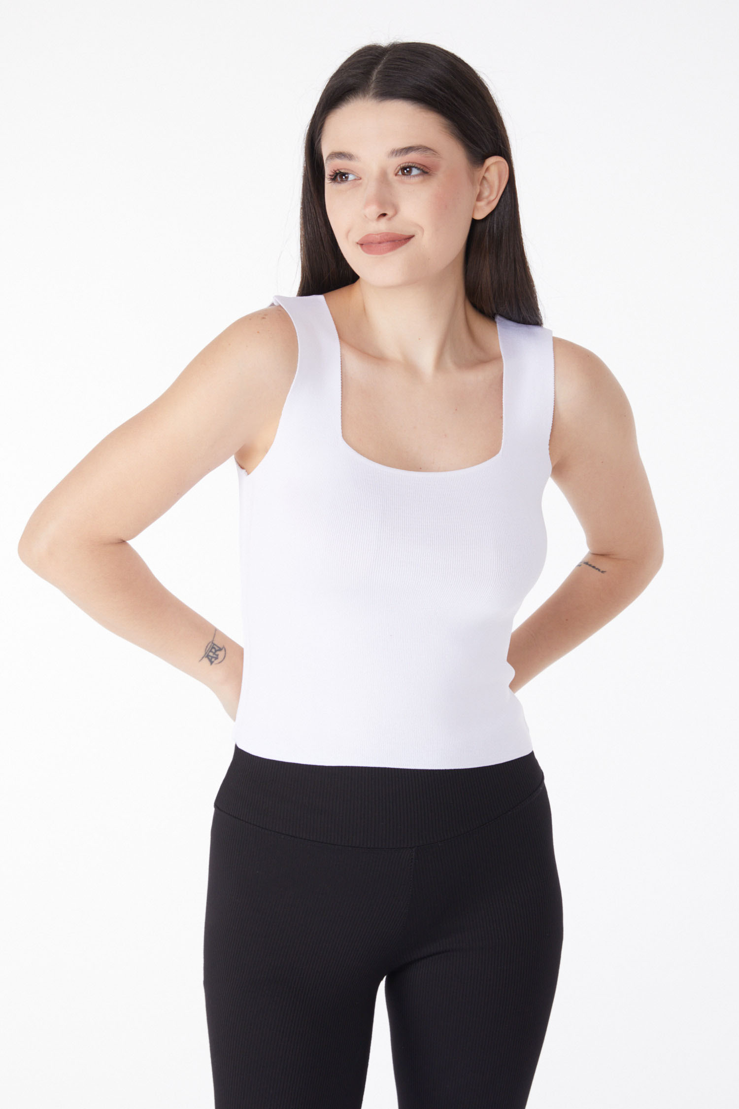 Düz Orta Kadın Beyaz Yazlık Triko Crop - 25220 - 3