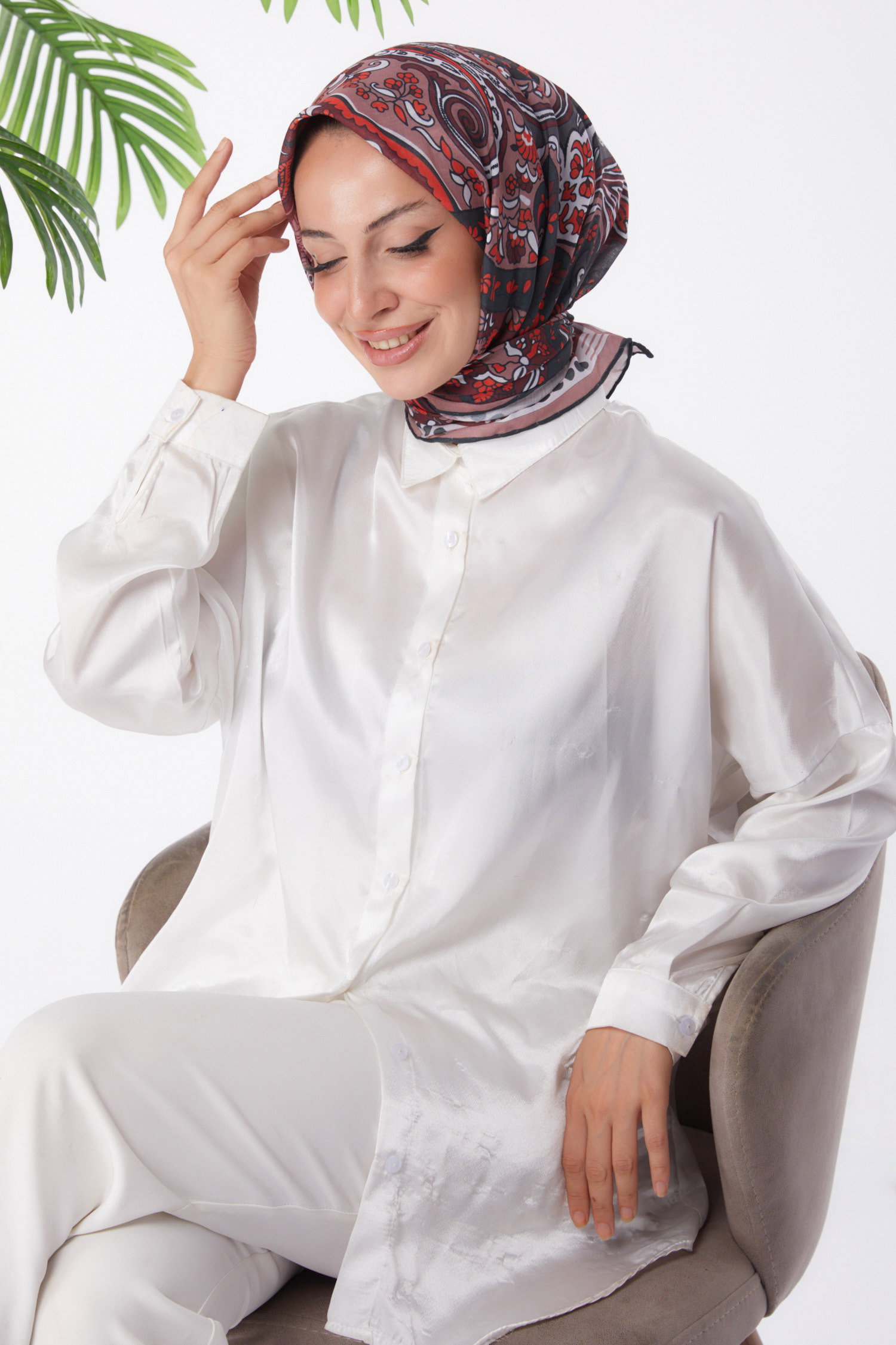 Düz Orta Kadın Bordo Desenli Eşarp - 26020 - 3