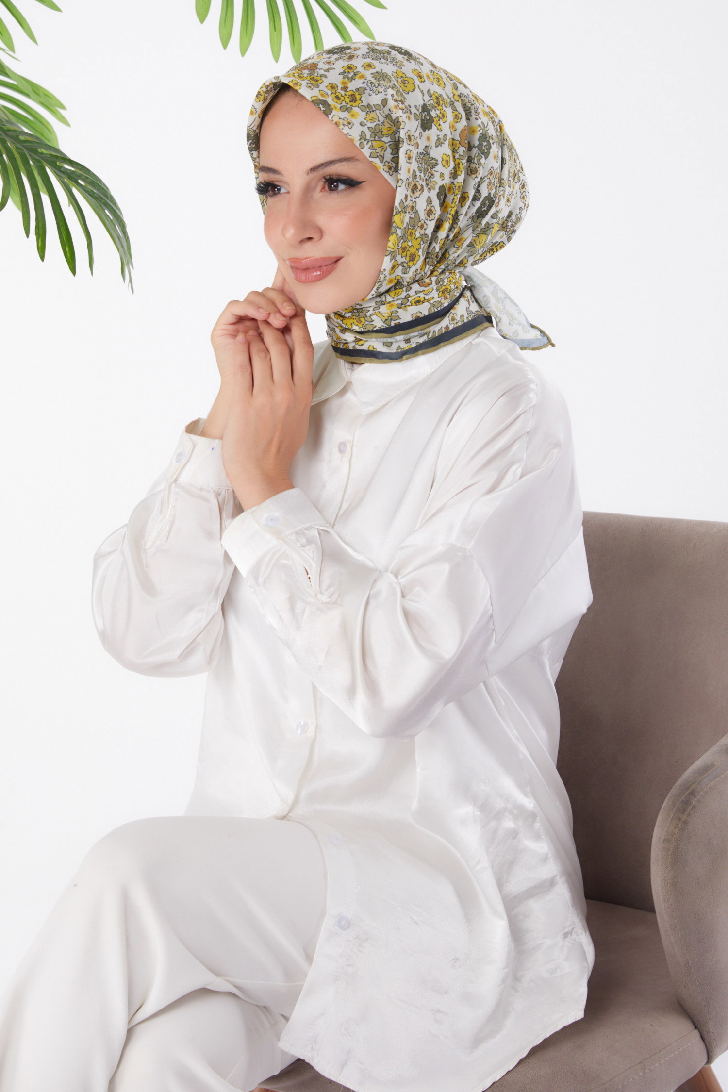 Düz Orta Kadın Ekru Desenli Eşarp - 25977 - 2