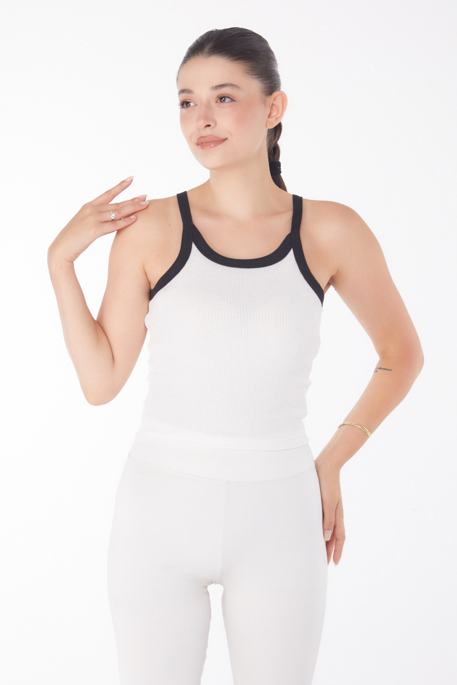 Düz Orta Kadın Ekru Kalın Askılı Crop - 25957 - 2