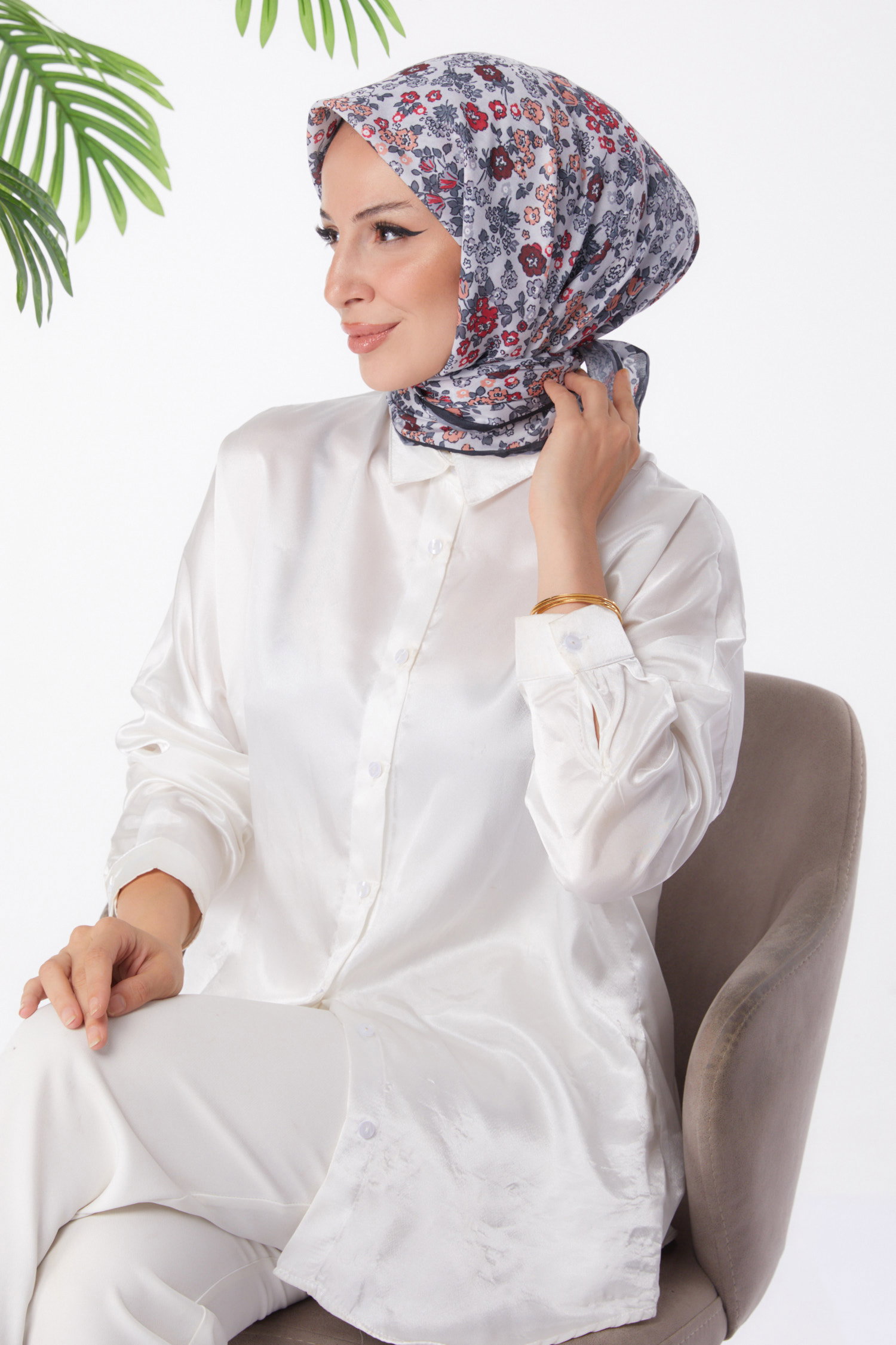 Düz Orta Kadın Gri Desenli Eşarp - 25977 - 4