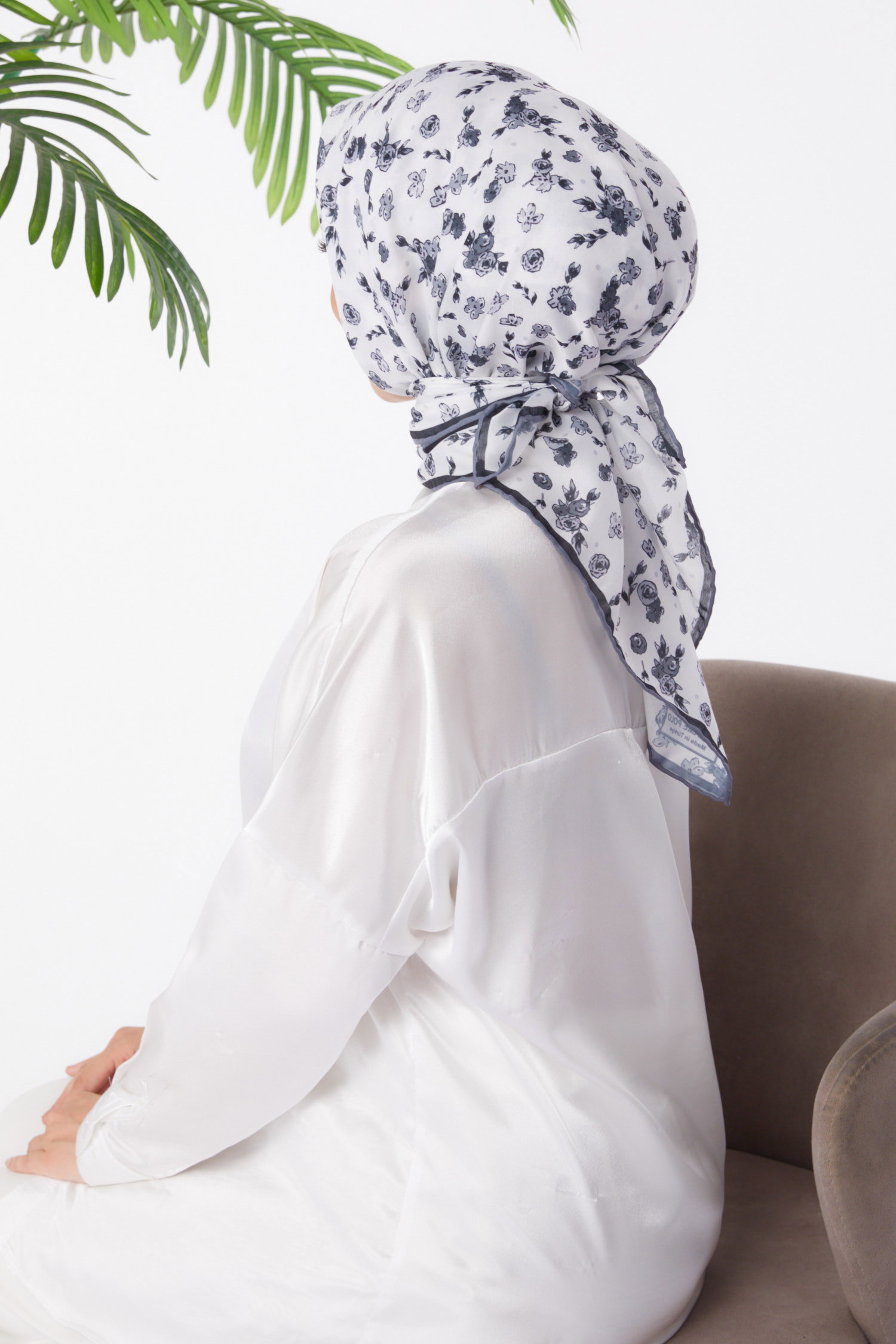 Düz Orta Kadın Gri Desenli Eşarp - 25978 - 3