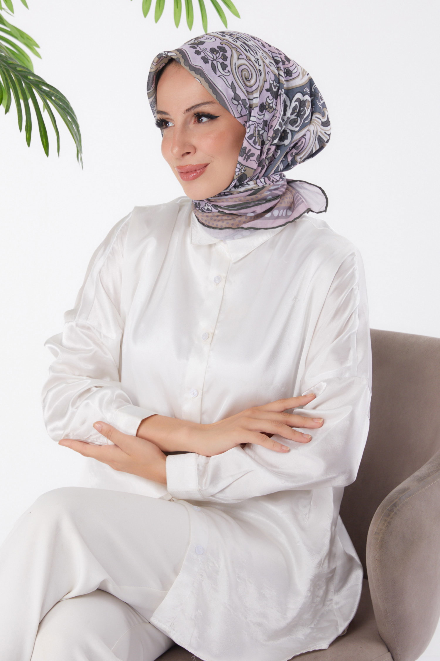 Düz Orta Kadın Gri Desenli Eşarp - 26020 - 2