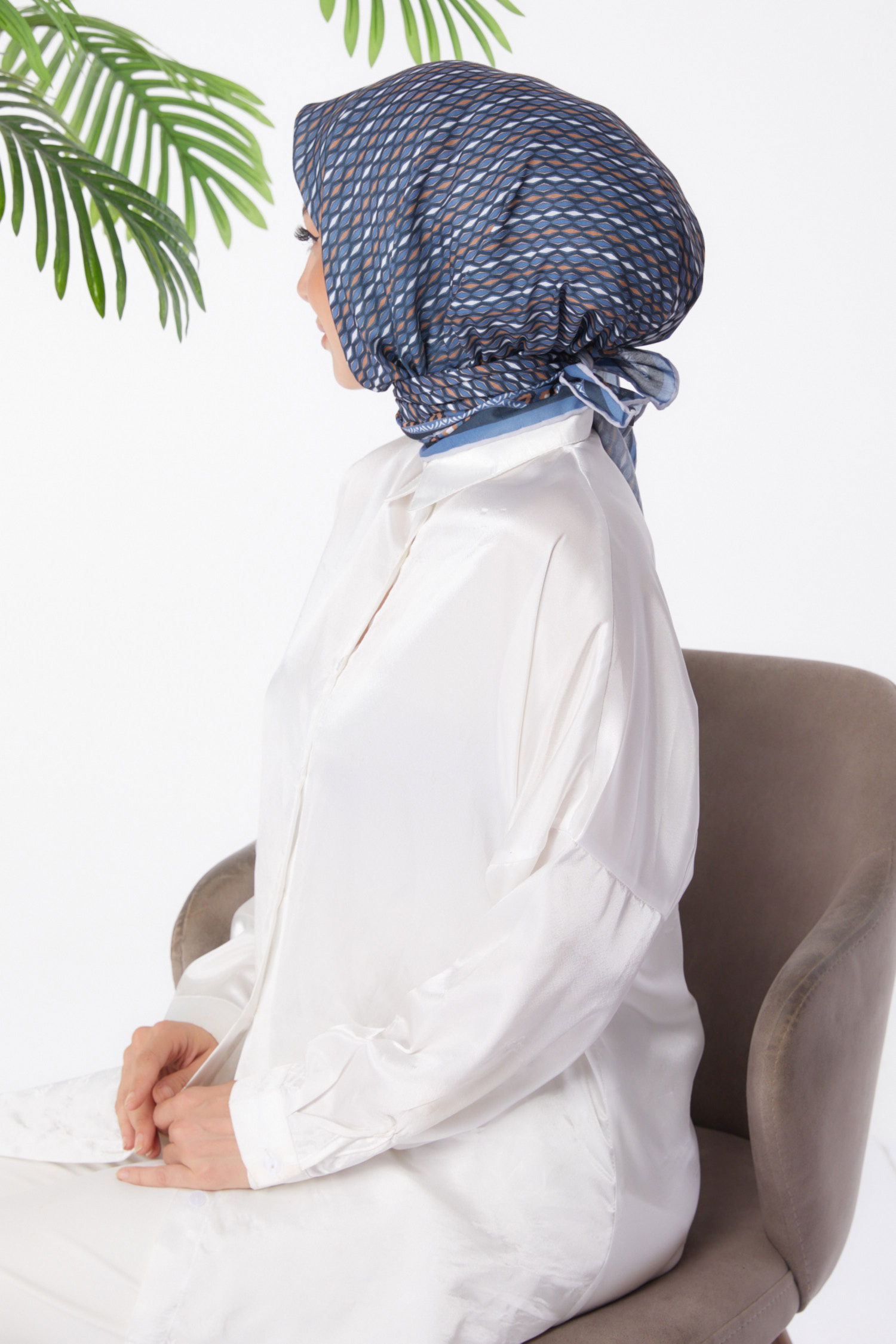 Düz Orta Kadın Indigo Desenli Eşarp - 25974 - 5