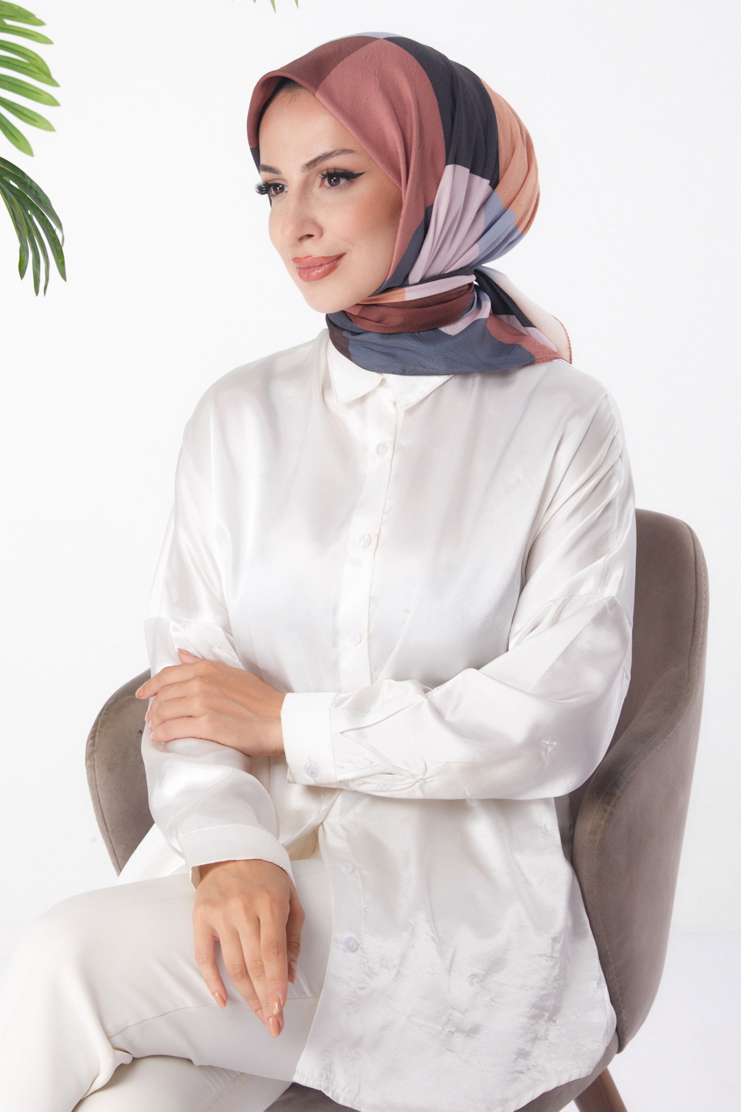 Düz Orta Kadın Kahve Desenli Eşarp - 26148 - 3