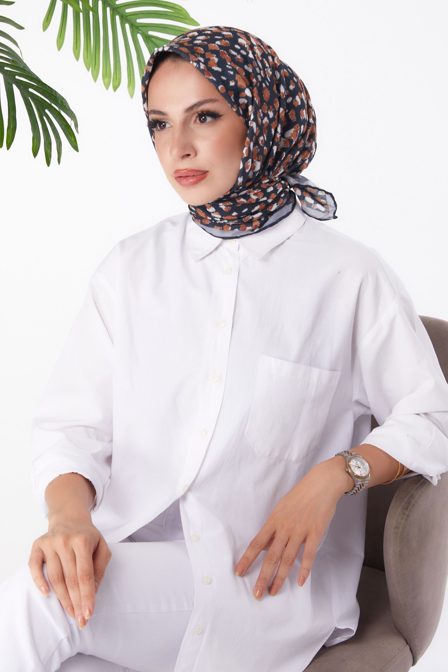 Düz Orta Kadın Kahve Desenli Eşarp - 26152 - 1