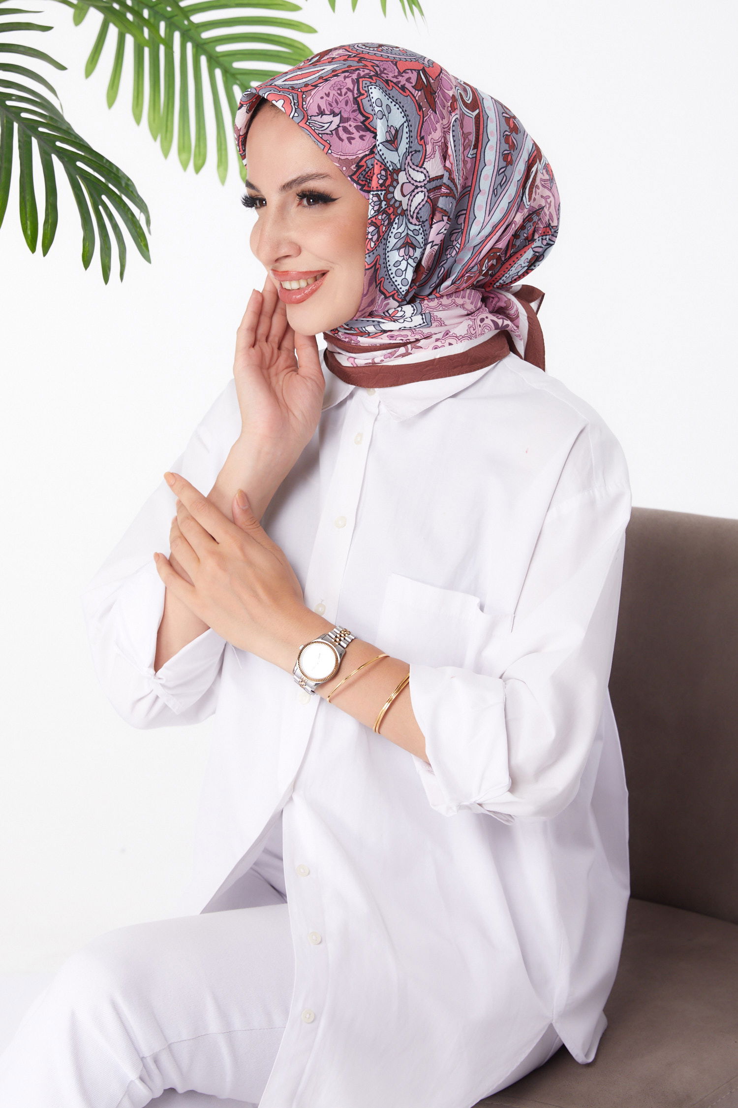 Düz Orta Kadın Kahve Desenli Eşarp - 26154 - 1