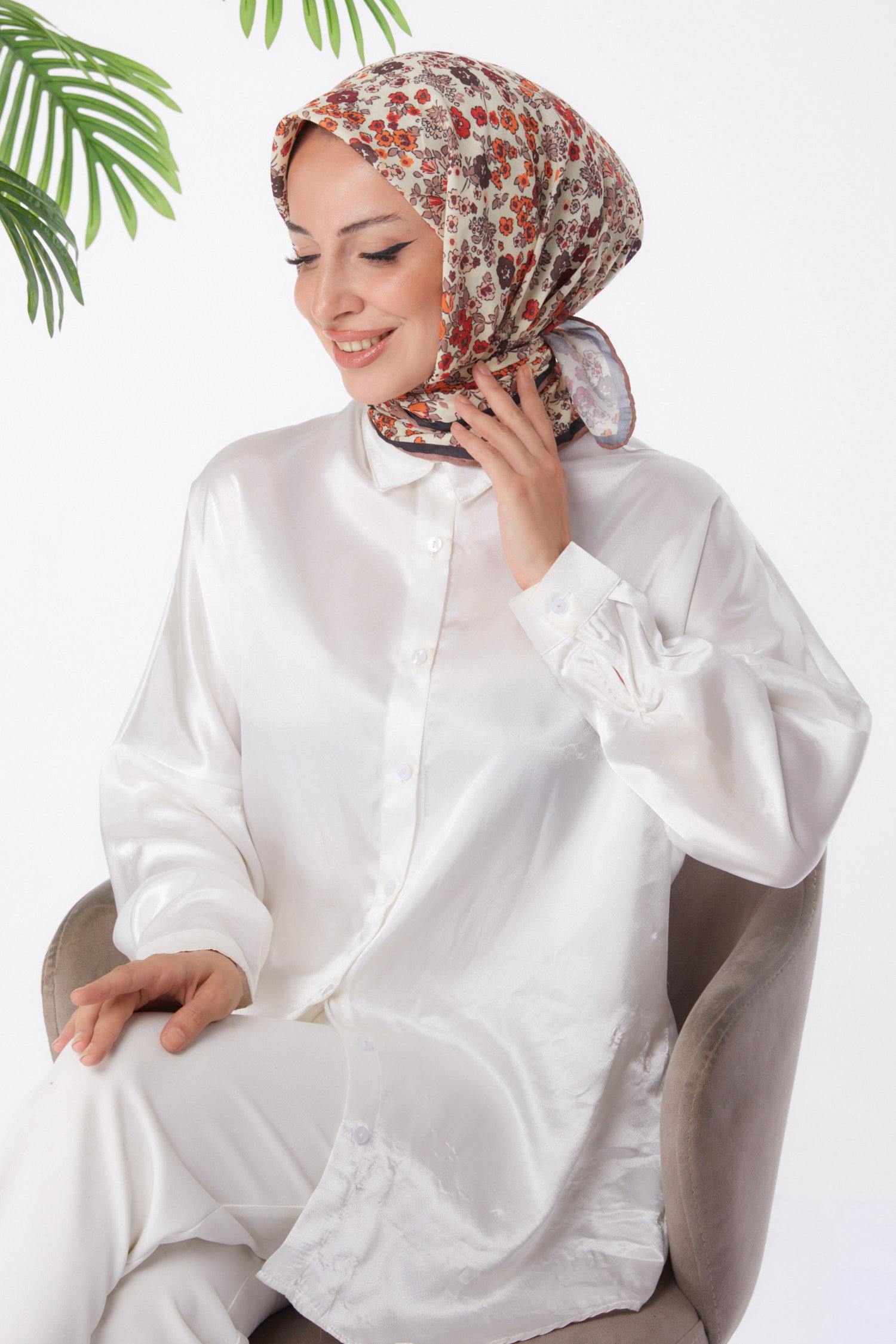 Düz Orta Kadın Krem Desenli Eşarp - 25977 - 2