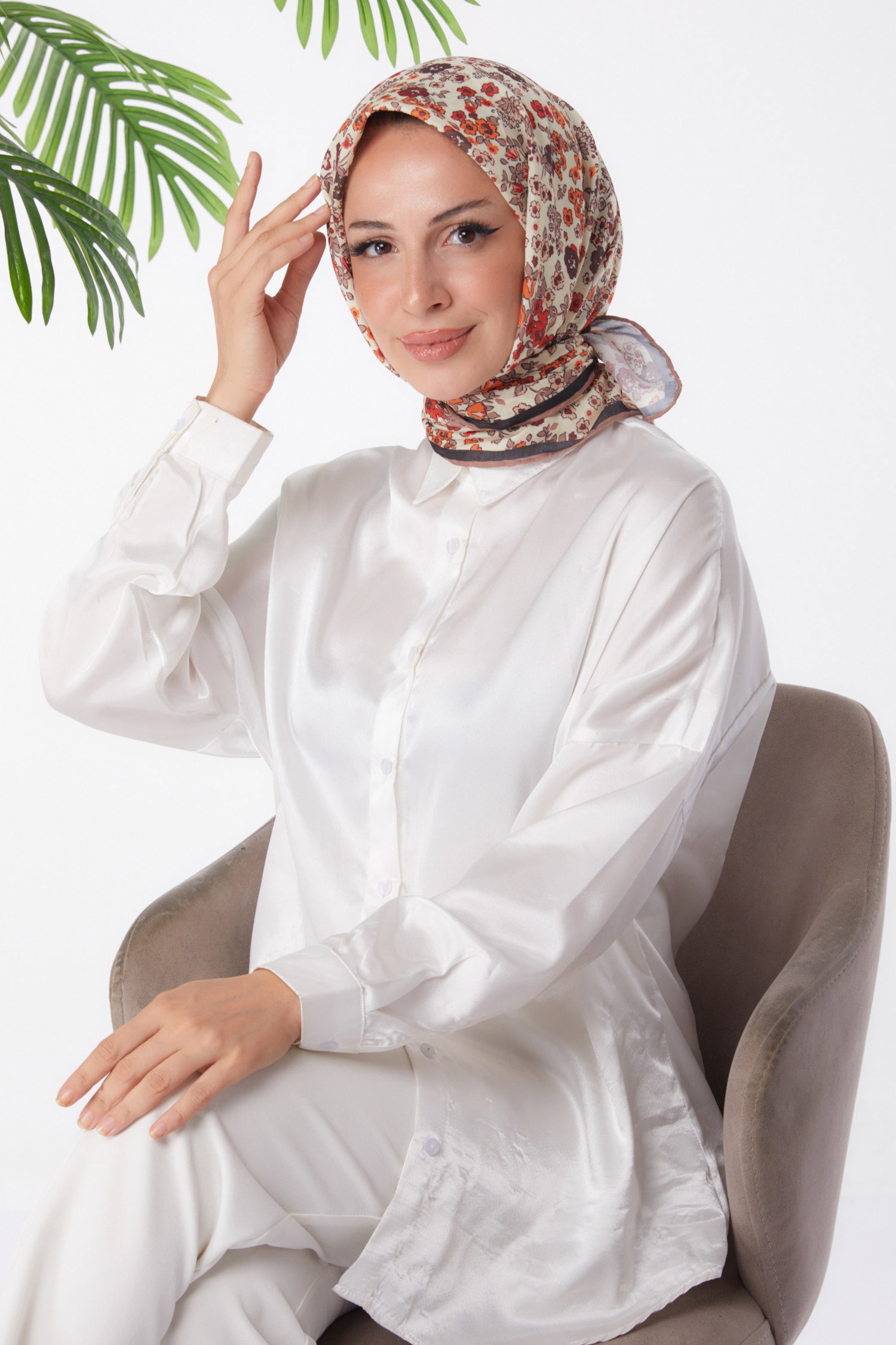 Düz Orta Kadın Krem Desenli Eşarp - 25977 - 3