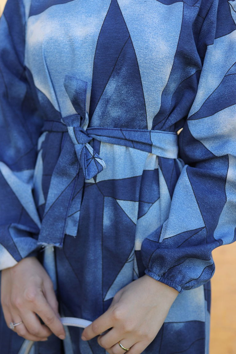 Desenli Kolu Büzgülü Elbise Lacivert - 26620 - TOFİSA