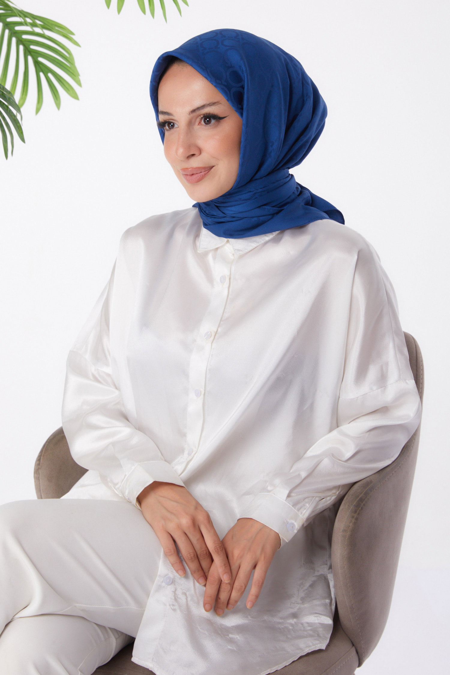 Düz Orta Kadın Lacivert Eşarp - 26021 - 1