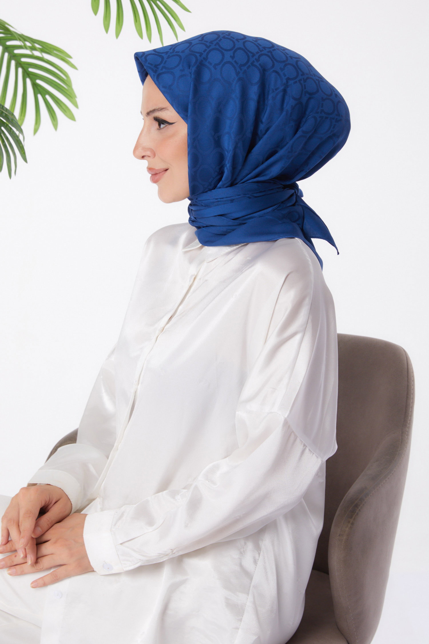 Düz Orta Kadın Lacivert Eşarp - 26021 - 4