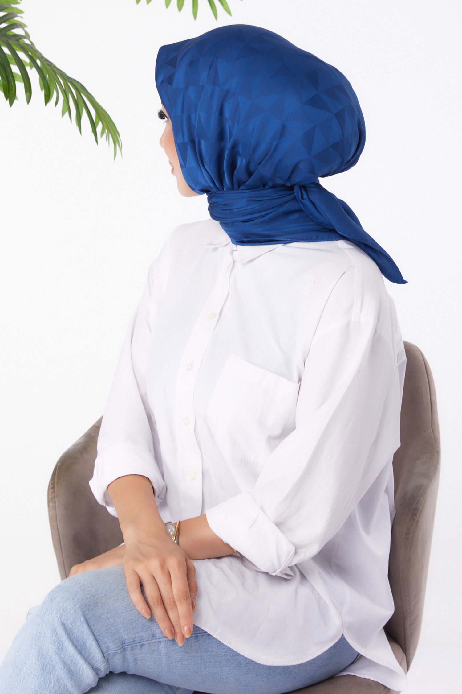 Düz Orta Kadın Lacivert Janjanlı Eşarp - 26156 - 3