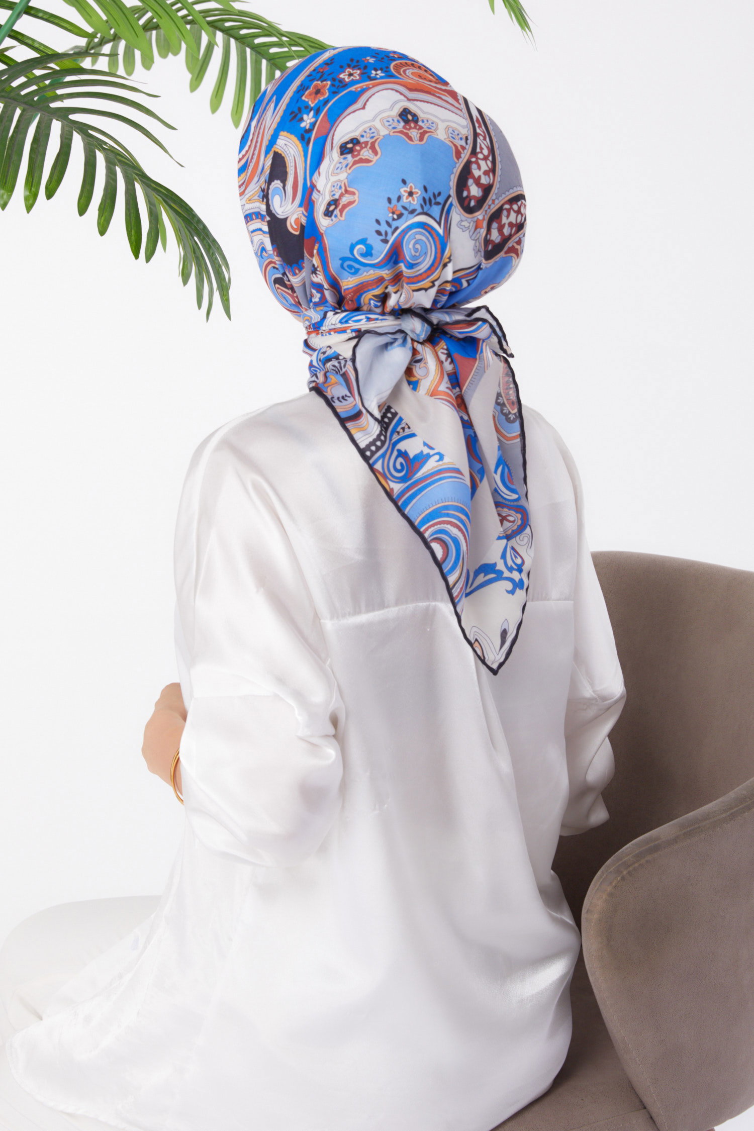 Düz Orta Kadın Mavi Desenli Eşarp - 25973 - 3