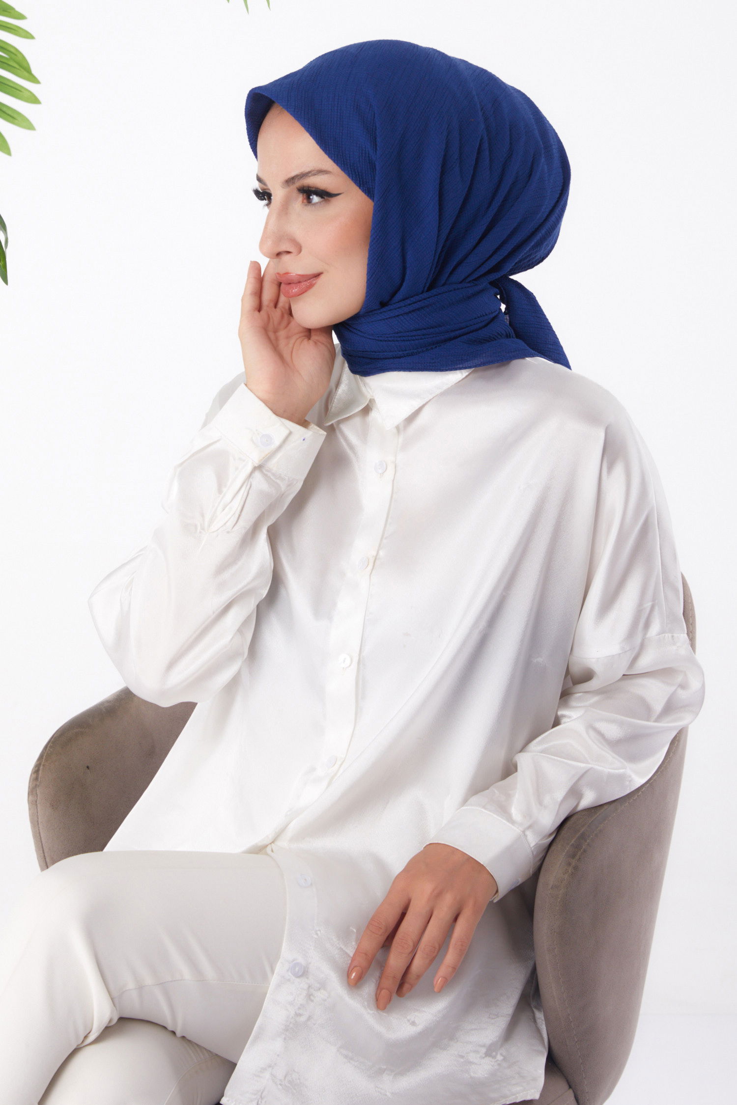 Düz Orta Kadın Saks Eşarp - 26017 - 2