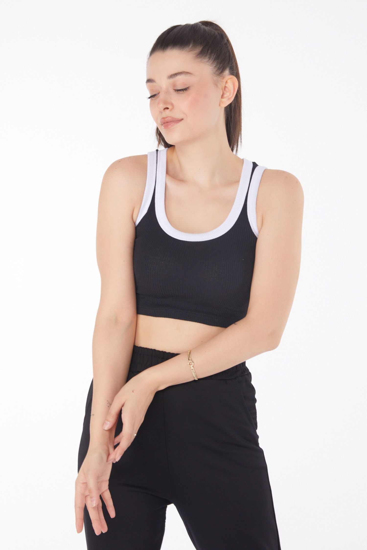 Düz Orta Kadın Siyah Askılı Crop - 25851 - 3