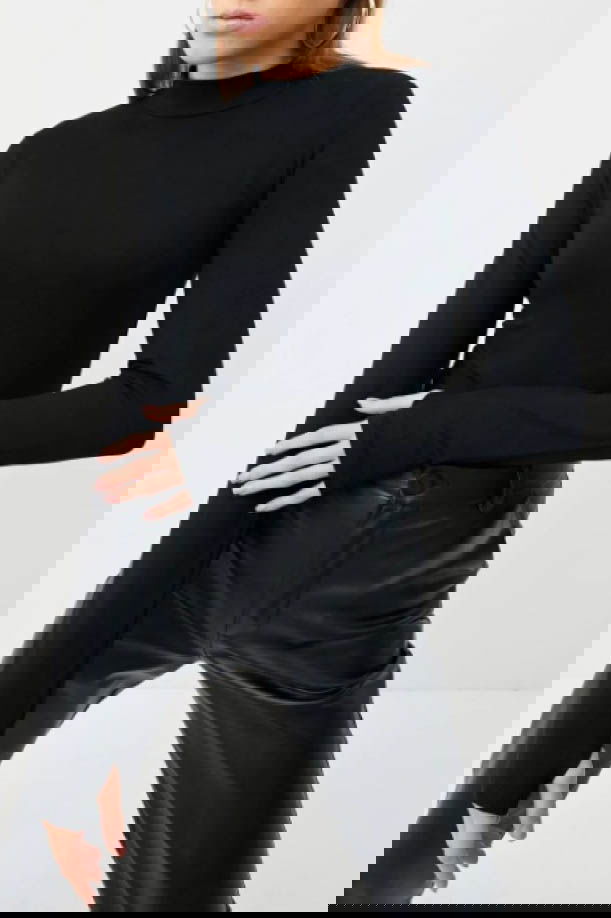 Düz Orta Kadın Siyah Balıkçı Yaka Badi - 26627 - 1