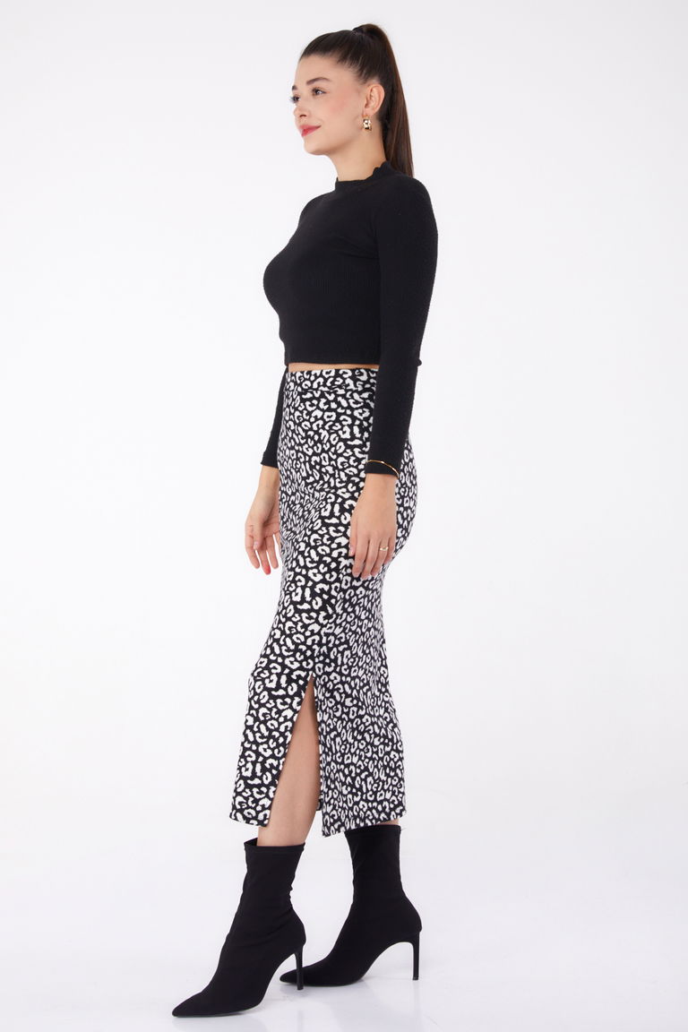 Desenli Yırtmaçlı Etek Siyah - 26321 - TOFİSA