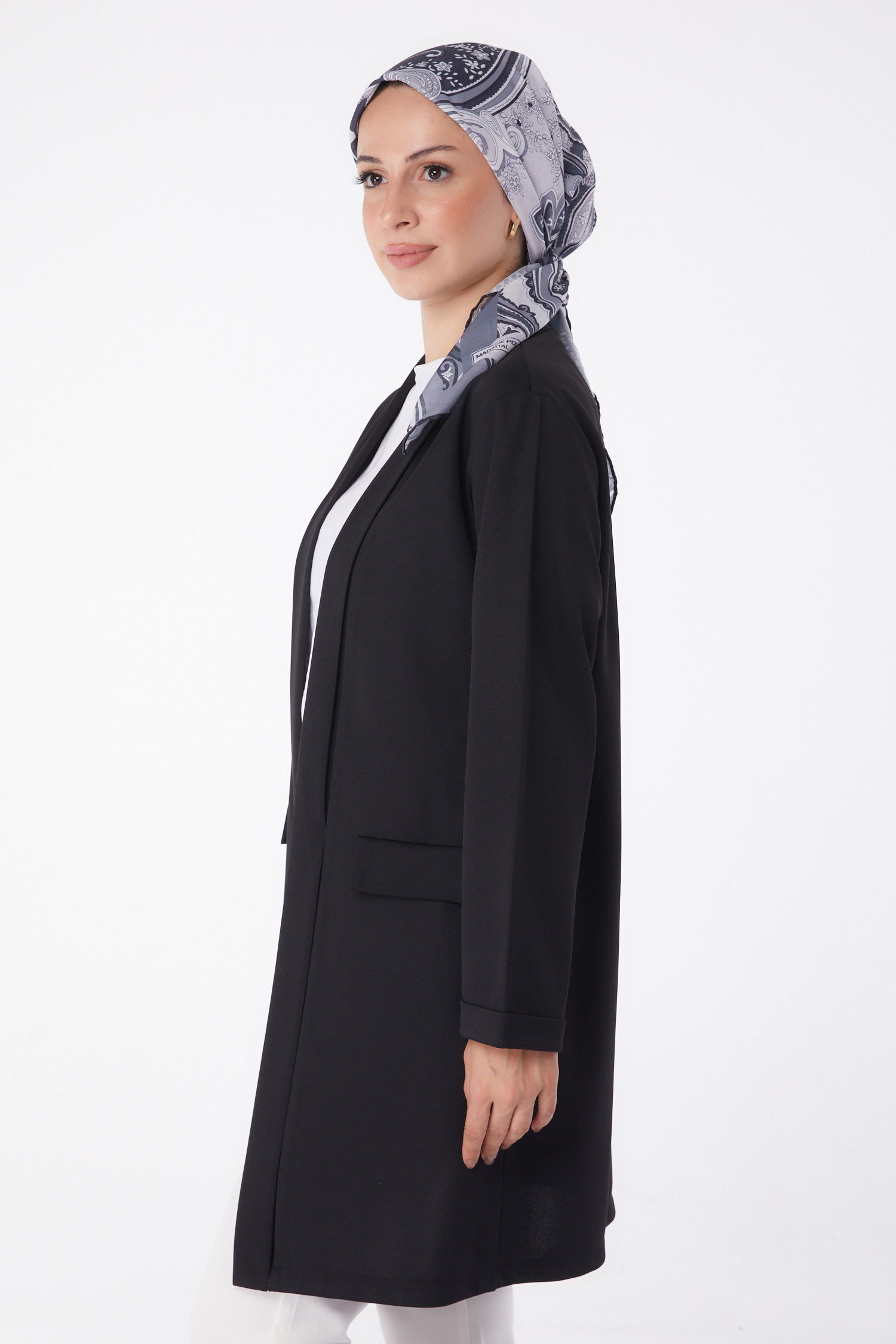 Düz Orta Kadın Siyah Hırka - 13260 - 3