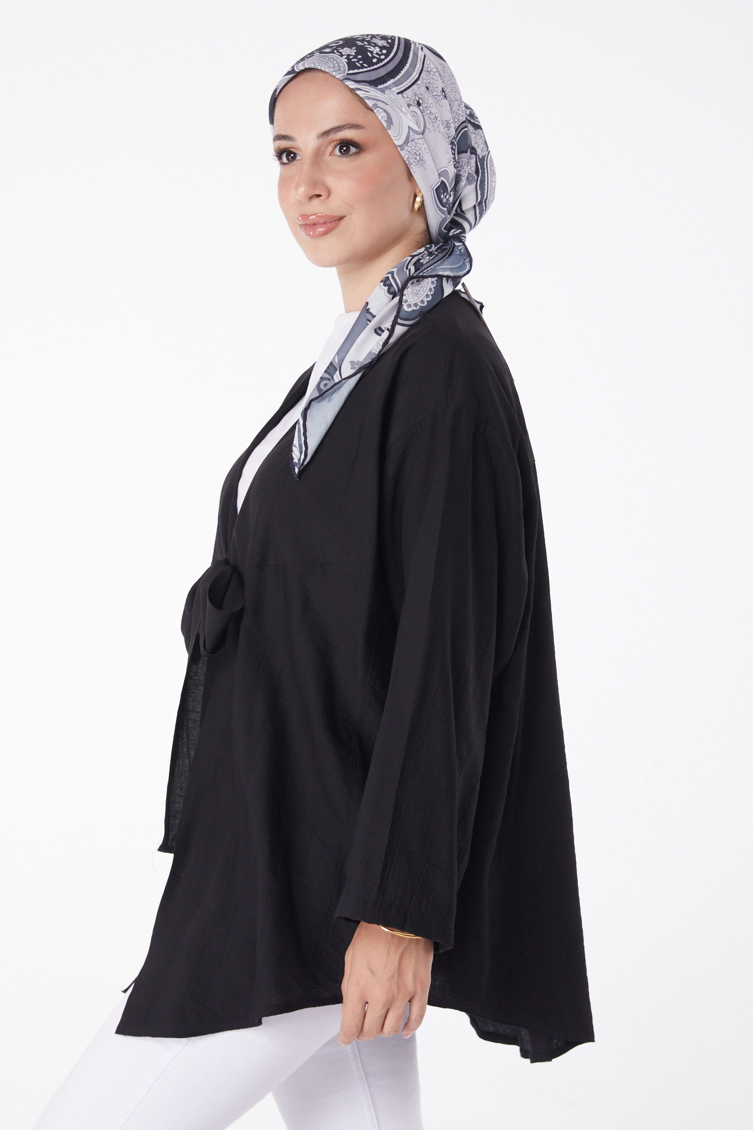 Düz Orta Kadın Siyah Önü Bağcıklı Hırka - 26135 - 3