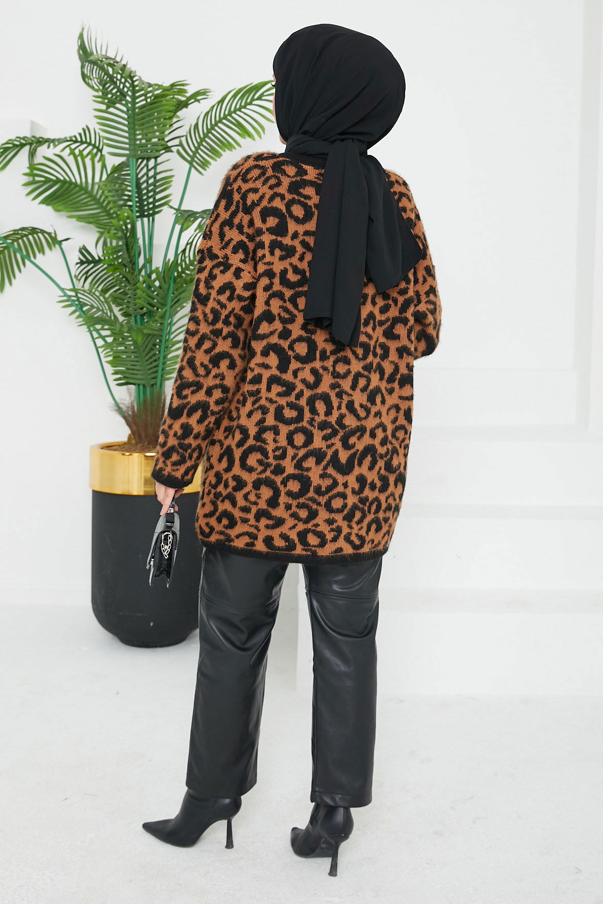 Düz Orta Kadın Taba Leopar Triko Hırka - 26609 - 5