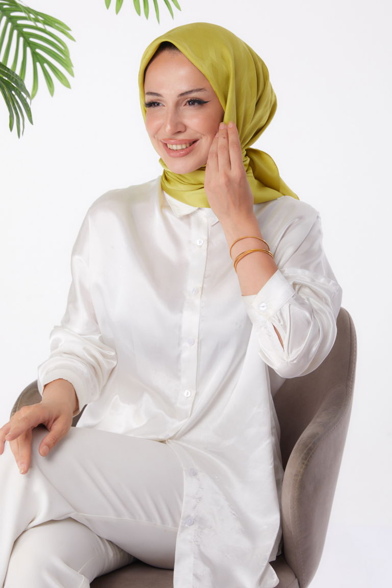 Düz Orta Kadın Yağ Yeşili Eşarp - 26018 - TOFİSA