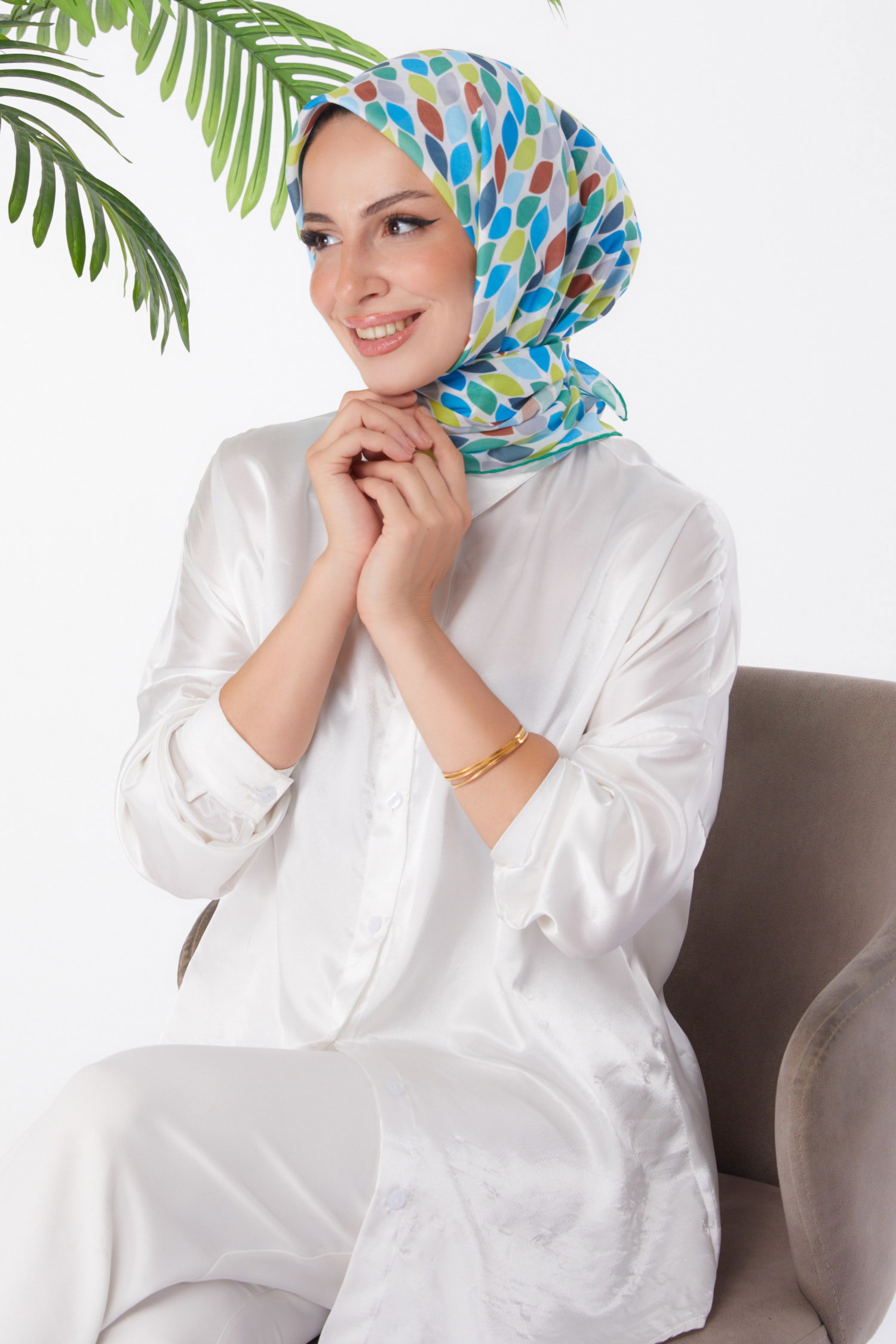 Düz Orta Kadın Yeşil Desenli Eşarp - 25971 - 1