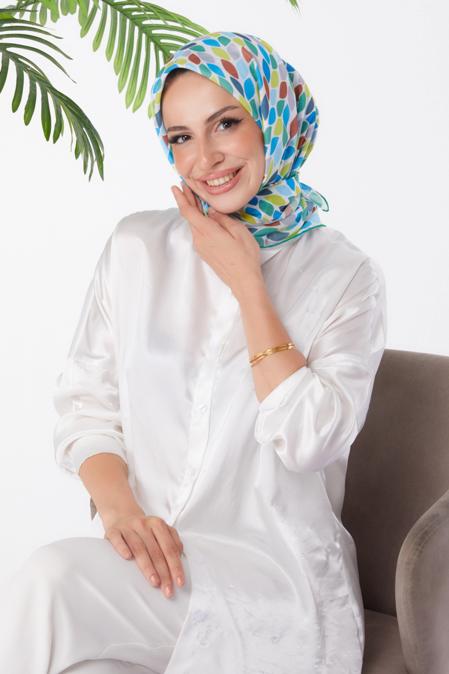 Düz Orta Kadın Yeşil Desenli Eşarp - 25971 - 2