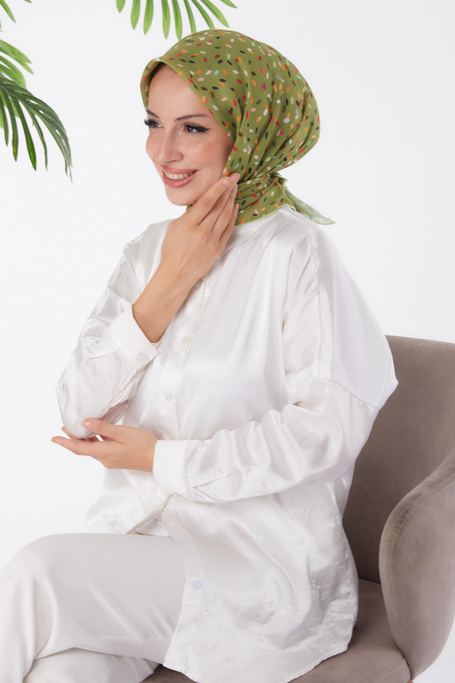 Düz Orta Kadın Yeşil Desenli Eşarp - 25972 - 3