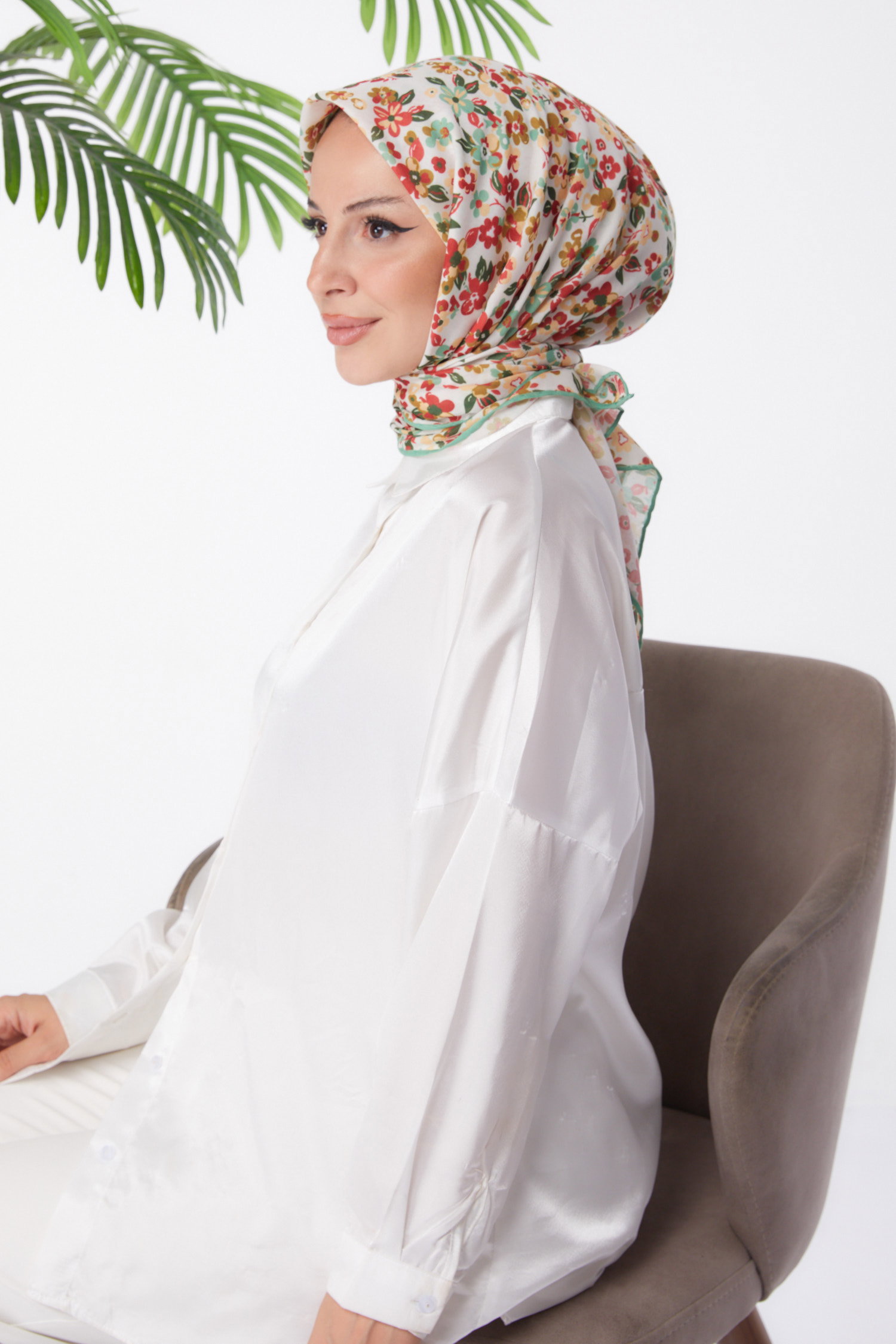 Düz Orta Kadın Yeşil Desenli Eşarp - 25975 - 4