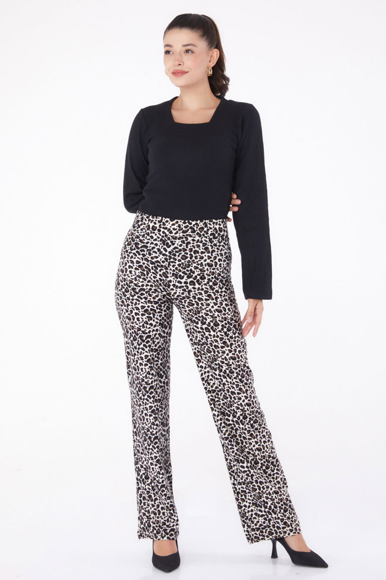 Düz V Yaka Kadın Kahve Leopar Desenli Pantolon - 26211 - TOFİSA