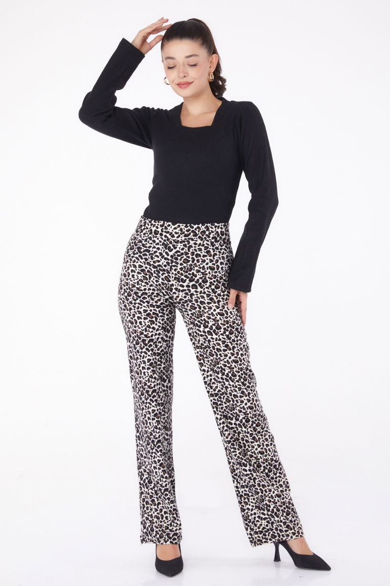 Düz V Yaka Kadın Kahve Leopar Desenli Pantolon - 26211 - TOFİSA