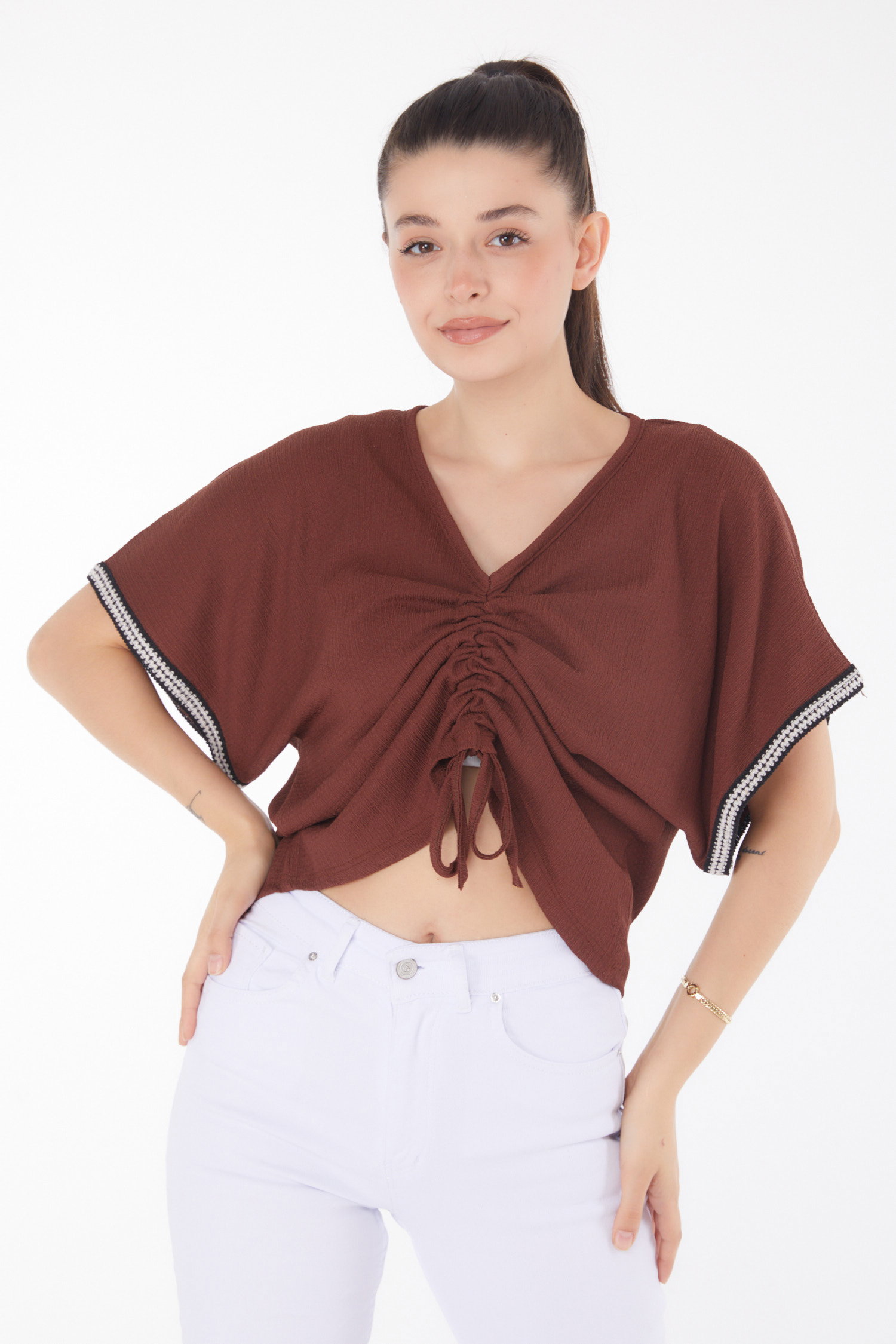 V Yaka Büzgü Detaylı Bluz Kahve - 25837 - 2