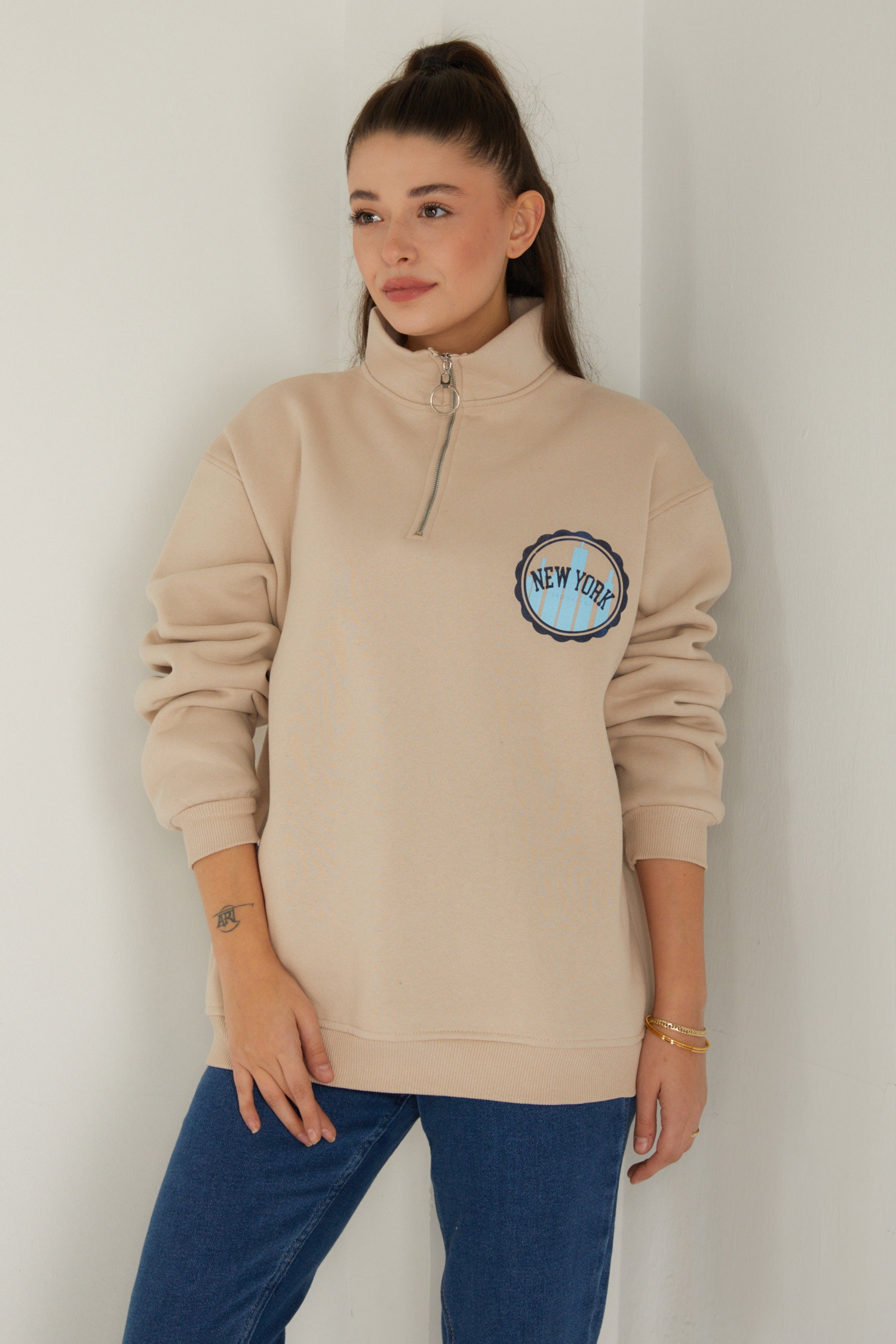 Düz Yarım Balıkçı Yaka Kadın Bej Baskılı Sweatshirt - 26518 - 3