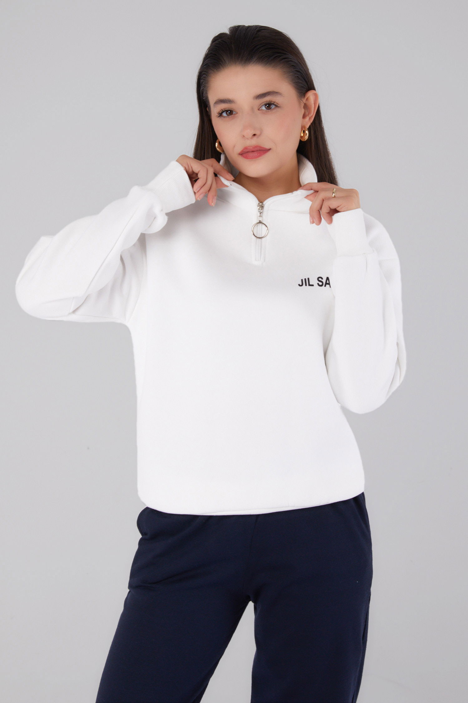 Düz Yarım Balıkçı Yaka Kadın Beyaz Fermuarlı Sweatshirt - 26368 - 1