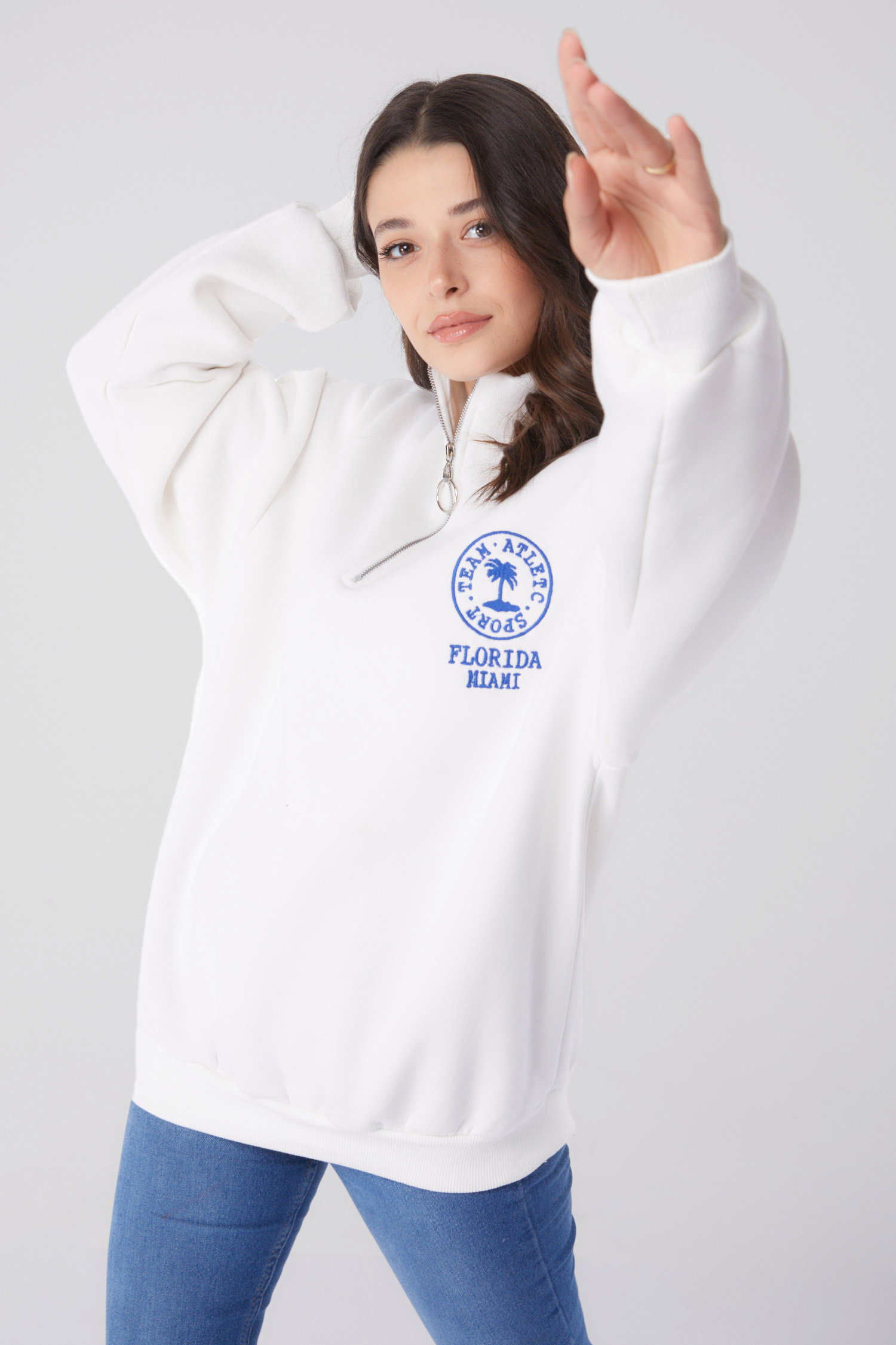 Düz Yarım Balıkçı Yaka Kadın Beyaz Nakışlı Sweatshirt - 26050 - 2