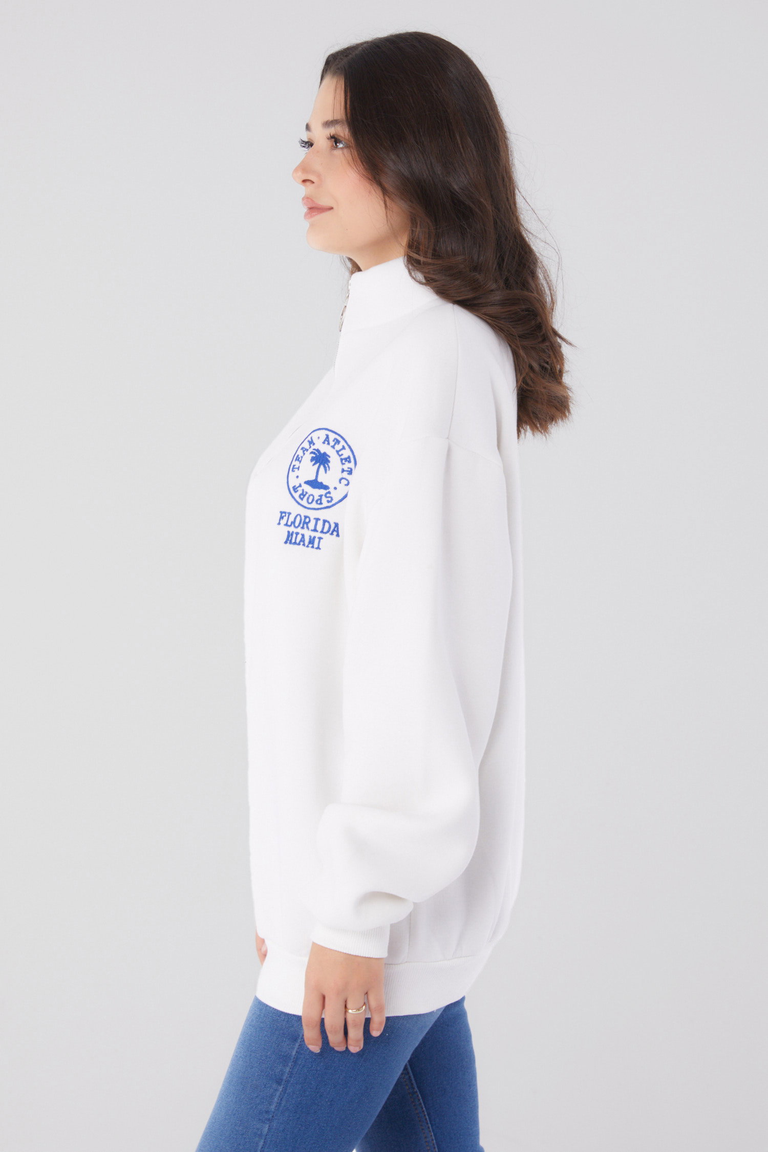Düz Yarım Balıkçı Yaka Kadın Beyaz Nakışlı Sweatshirt - 26050 - 4