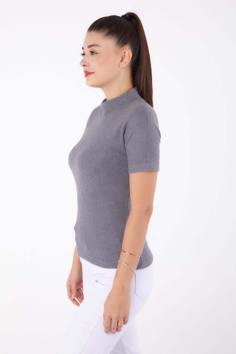 Düz Yarım Balıkçı Yaka Kadın Füme Kısa Kollu Bluz - 26315 - TOFİSA