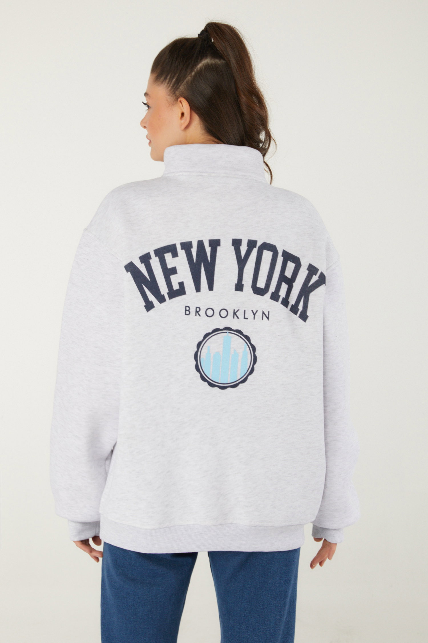 Düz Yarım Balıkçı Yaka Kadın Gri Baskılı Sweatshirt - 26518 - 6